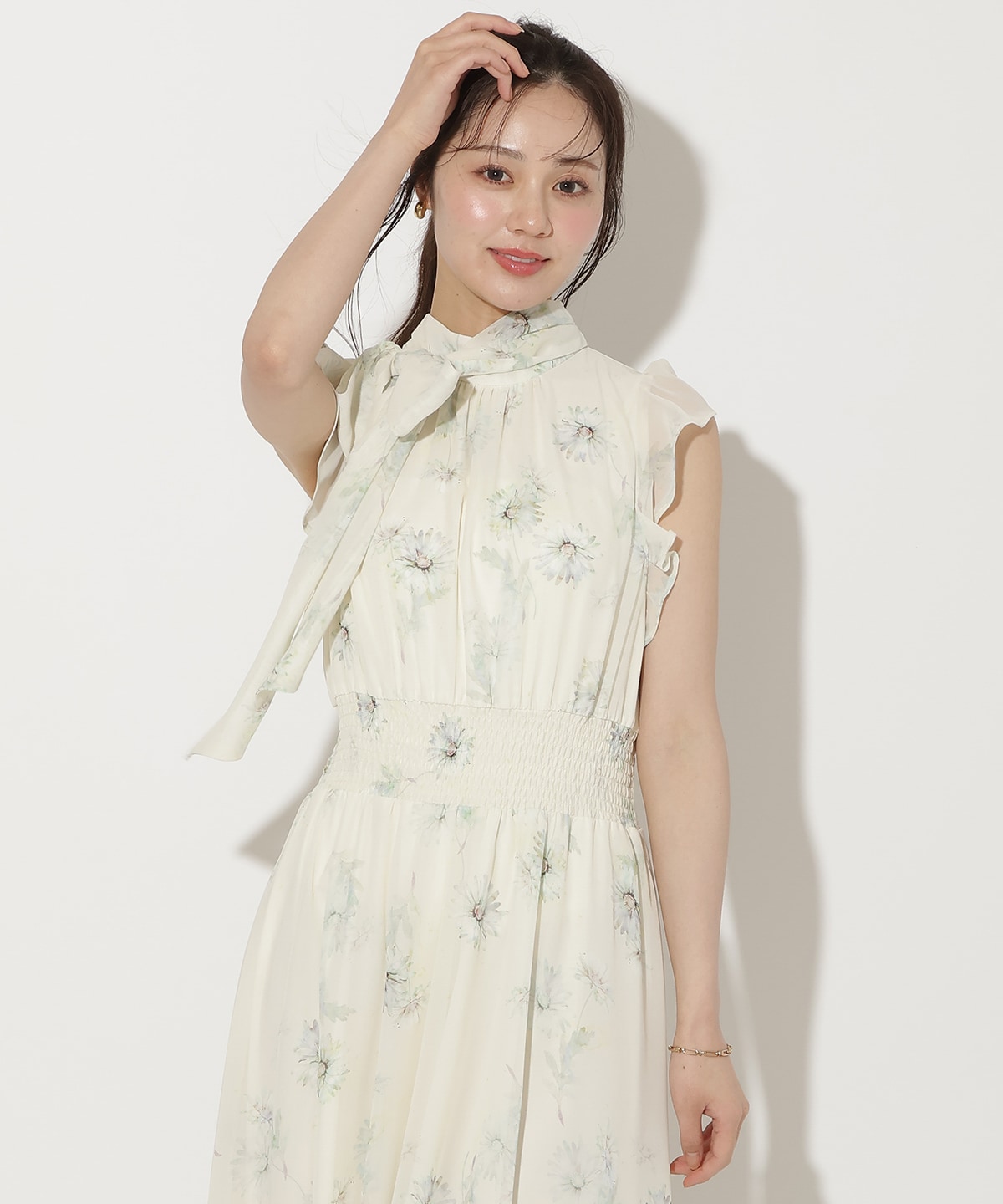 【6/11(thu)10時発売】リボンネックマーガレットプリントワンピース
