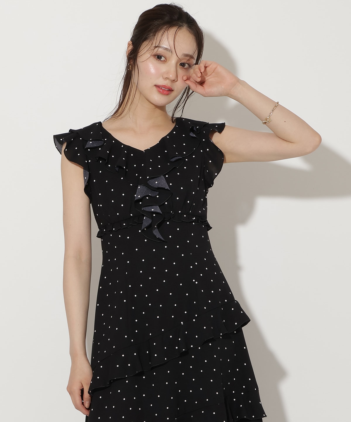 【6/11(thu)10時発売】ラッフルフリルティアードワンピース