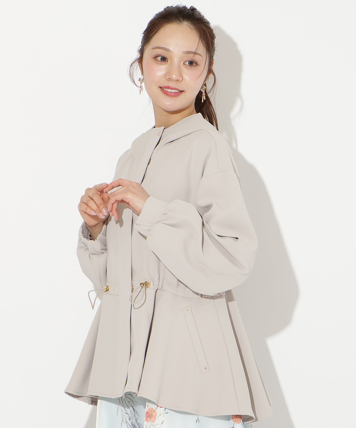 ドロストペプラムフードブルゾン