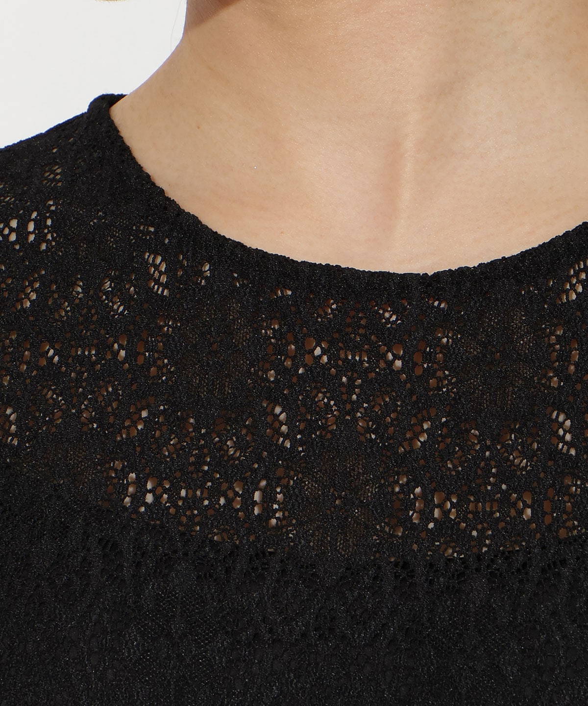 レースクルーネックトップス