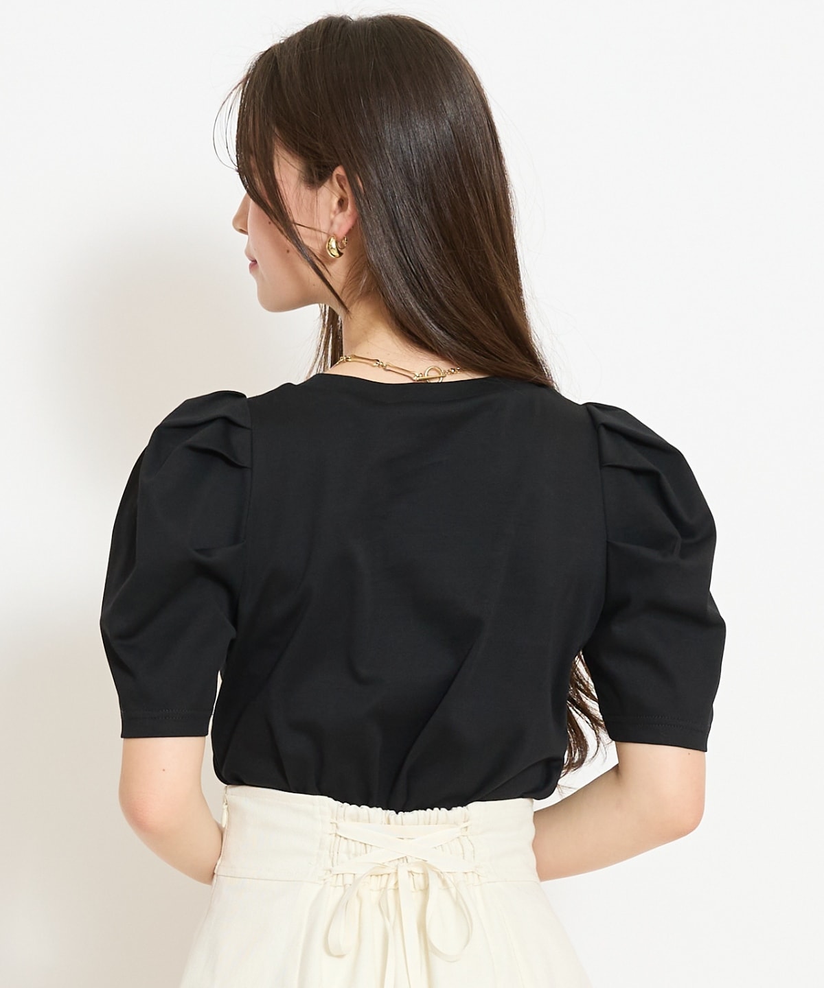 ロゴ刺繍タックスリーブTシャツ