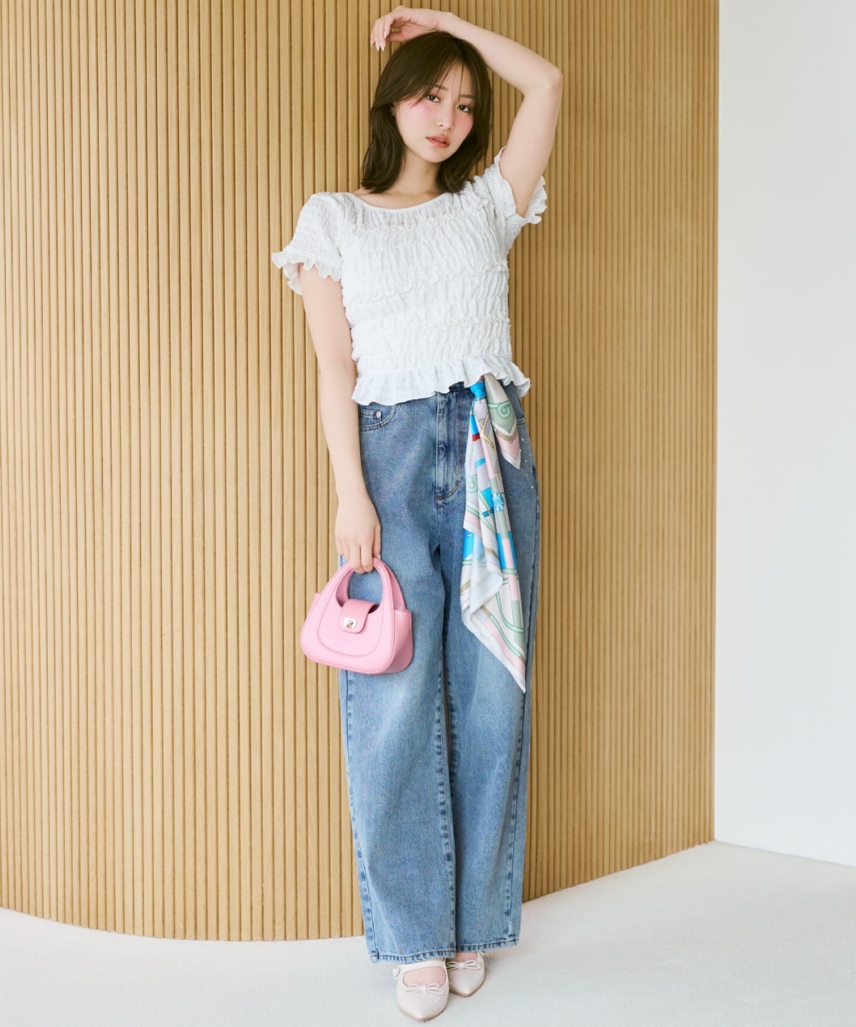 シャーリングフリルトップス