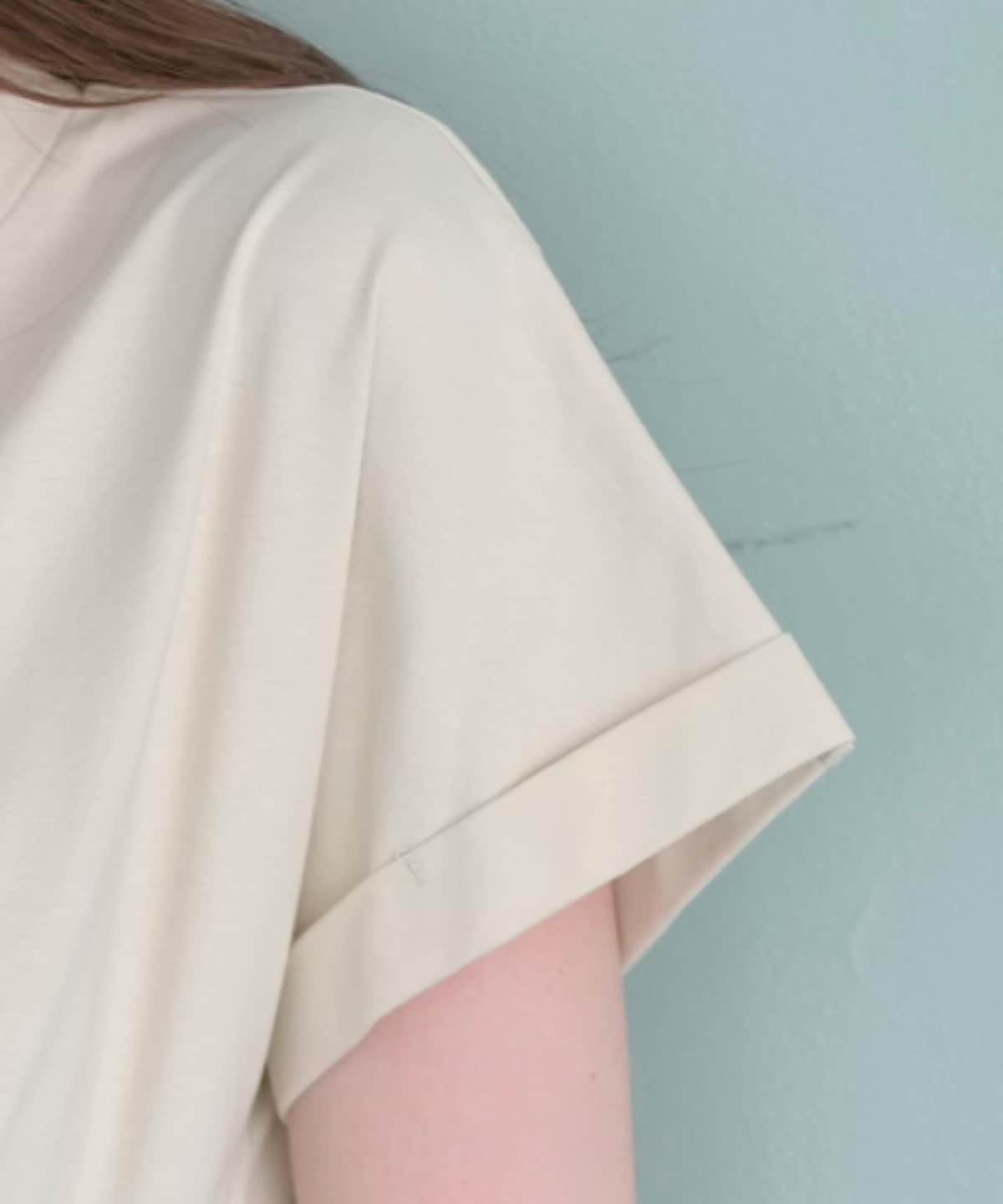 ロゴ刺繍ターンバックスリーブTシャツ
