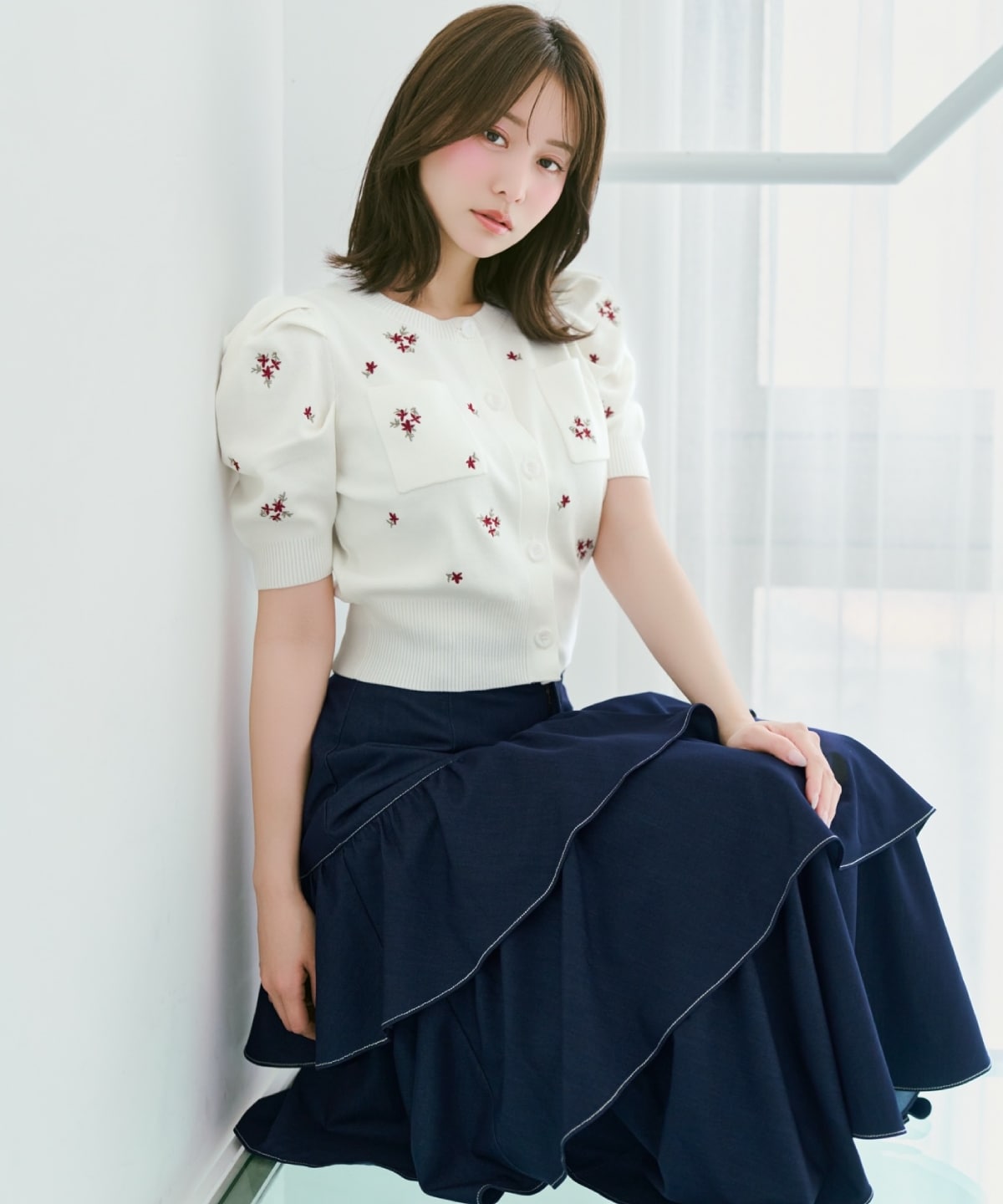 小花刺繍タックスリーブカーディガン