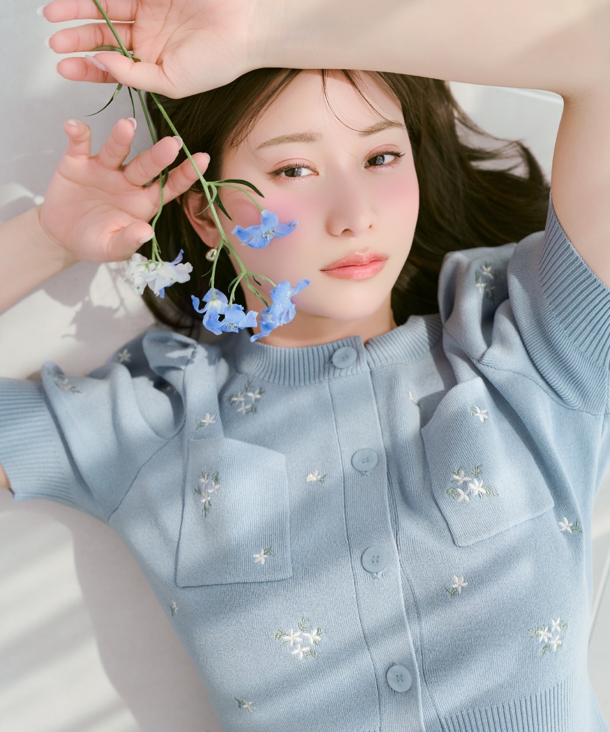 小花刺繍タックスリーブカーディガン