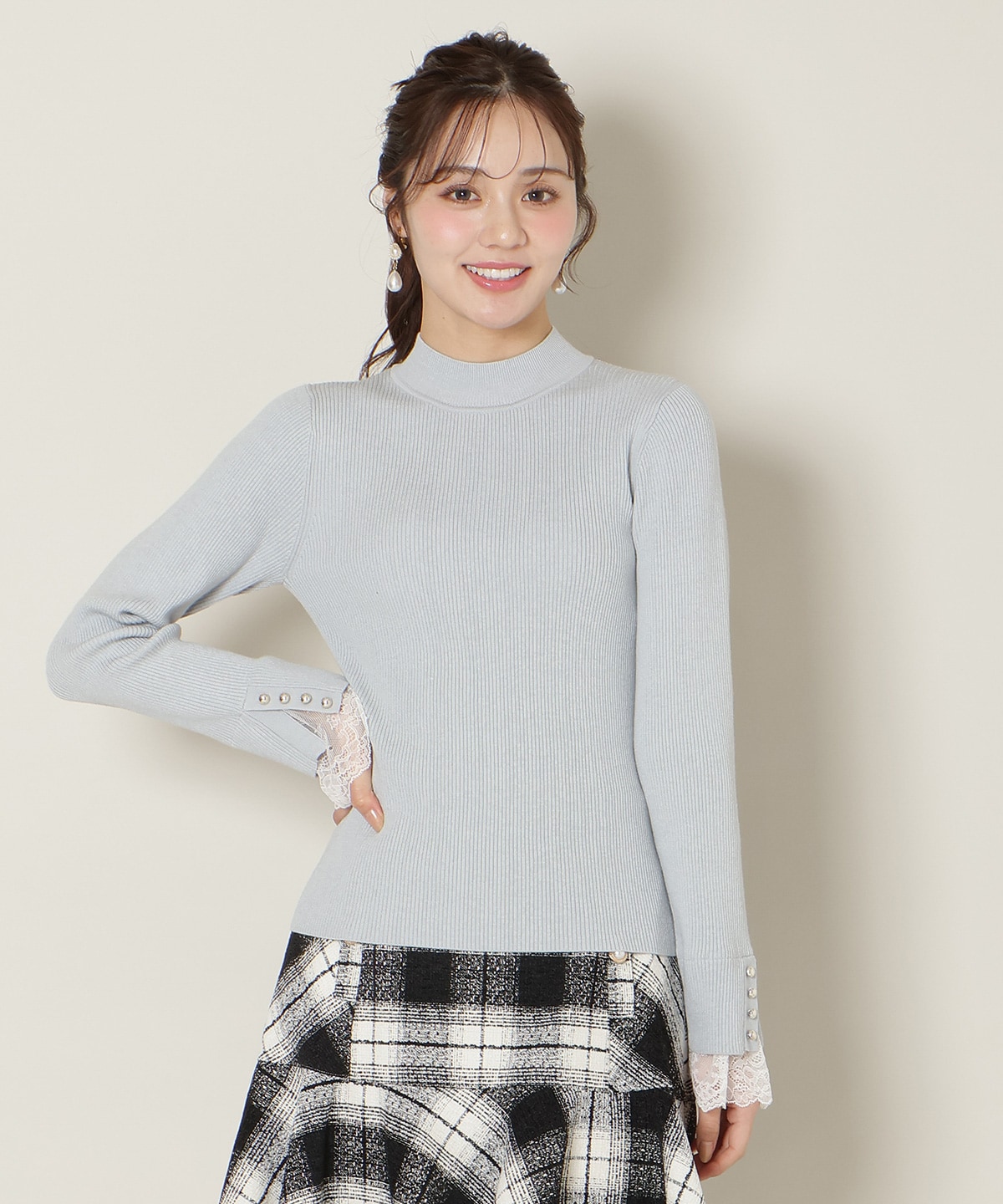 袖口レースハイネックリブニット