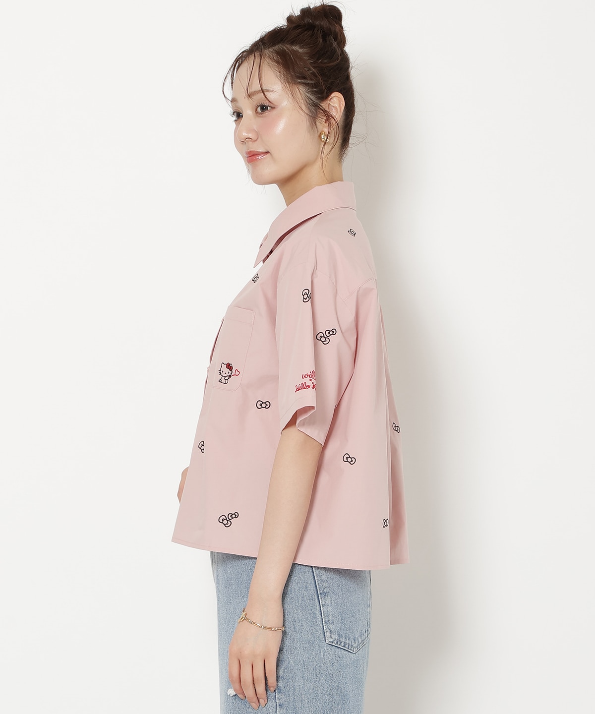 【8/7(fri)20時発売】WILLSELECTION×HELLO KITTY 刺繍クロップドシャツ