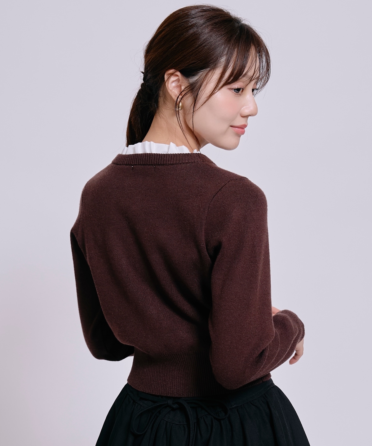 モチーフ刺繍フリルカラーカーディガン