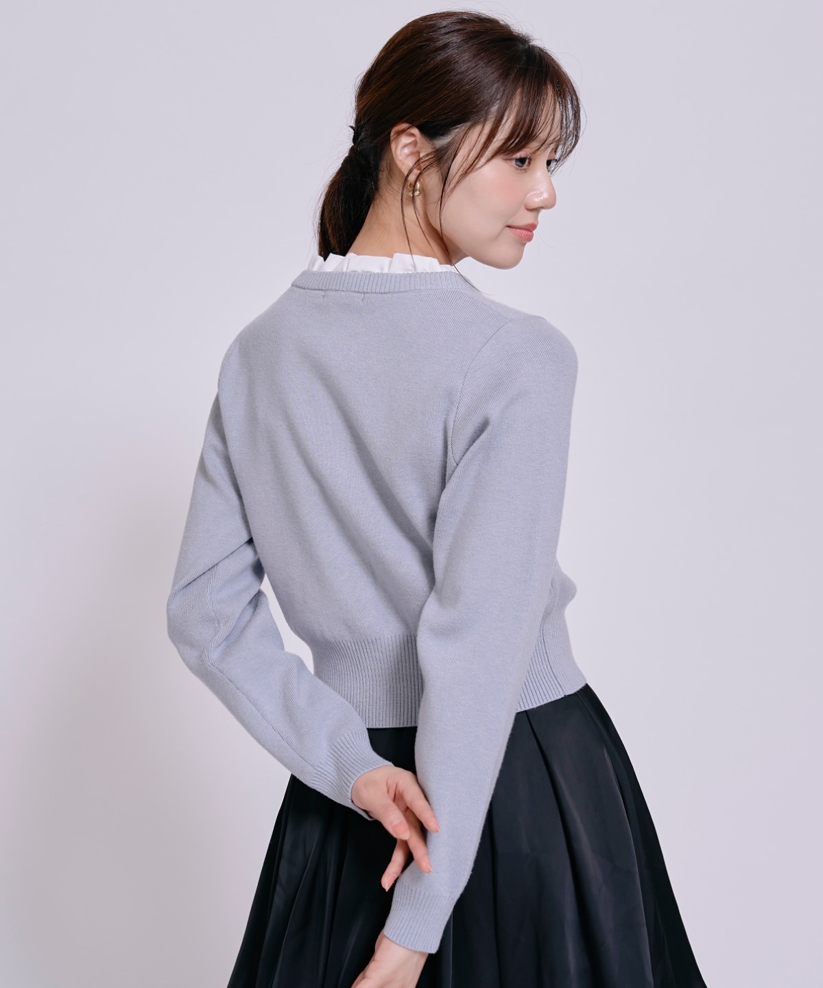 モチーフ刺繍フリルカラーカーディガン