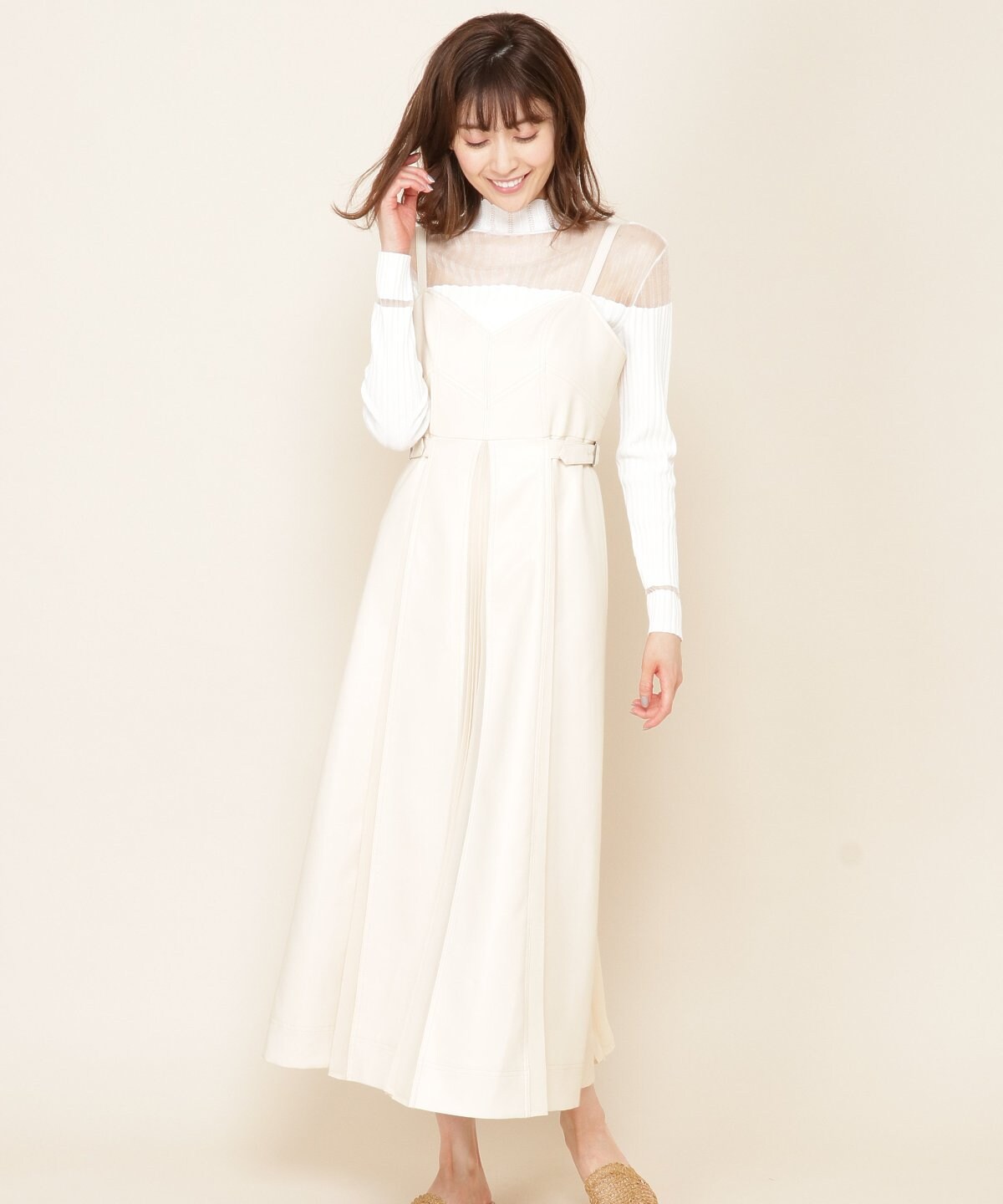 フェイクレザープリーツコンビキャミワンピース M 淡ベージュ And Couture 公式オンラインショップ バーンデストローズ