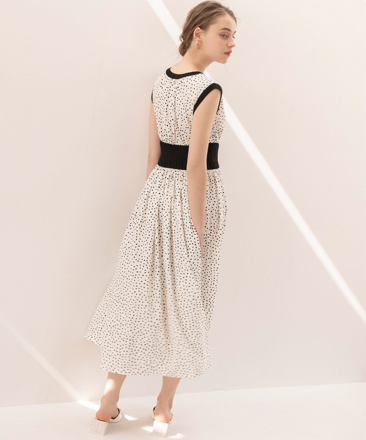 ウエストリブアニマルドット柄ワンピース M 白系水玉 And Couture 公式オンラインショップ バーンデストローズ