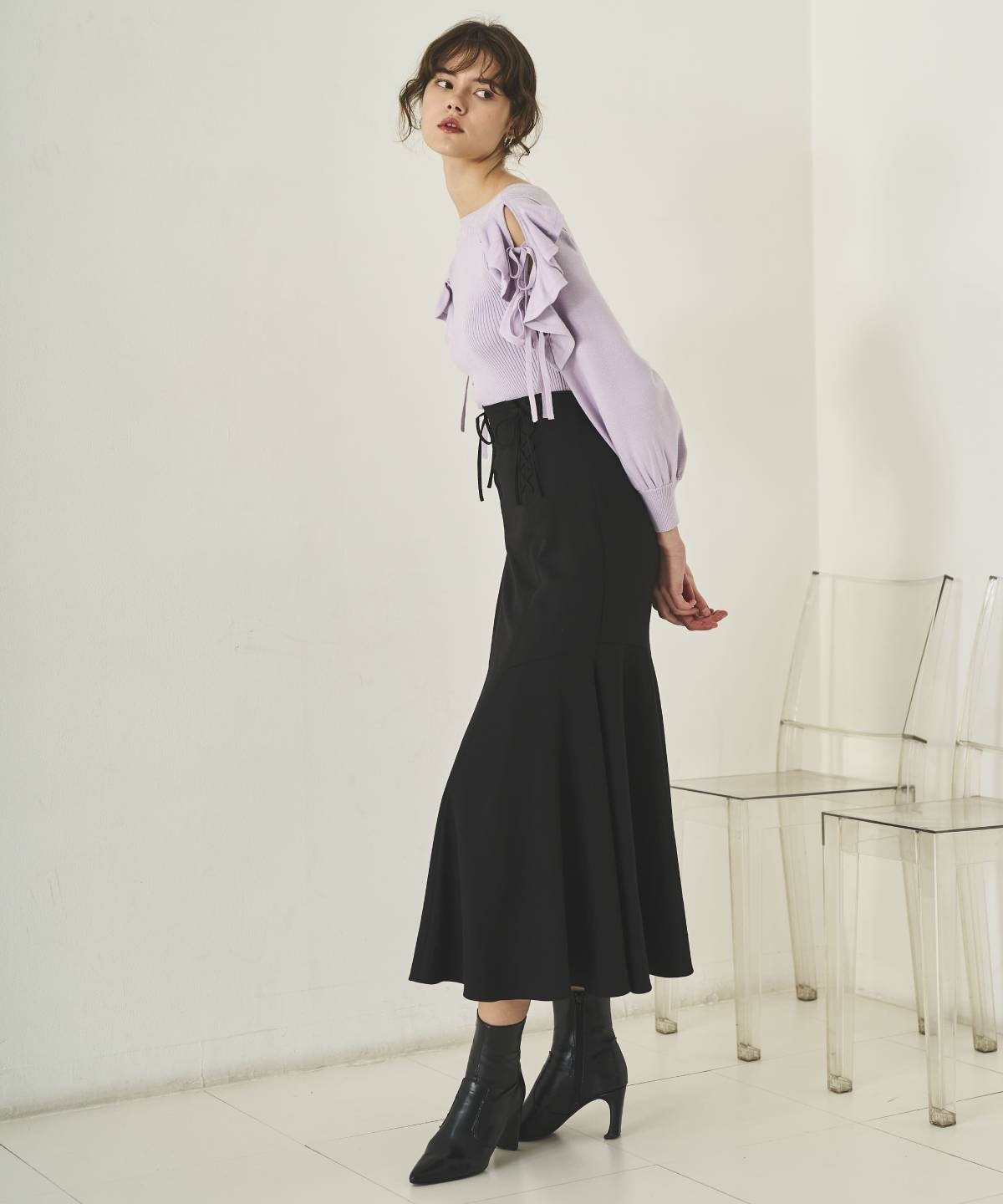 袖フリルニット