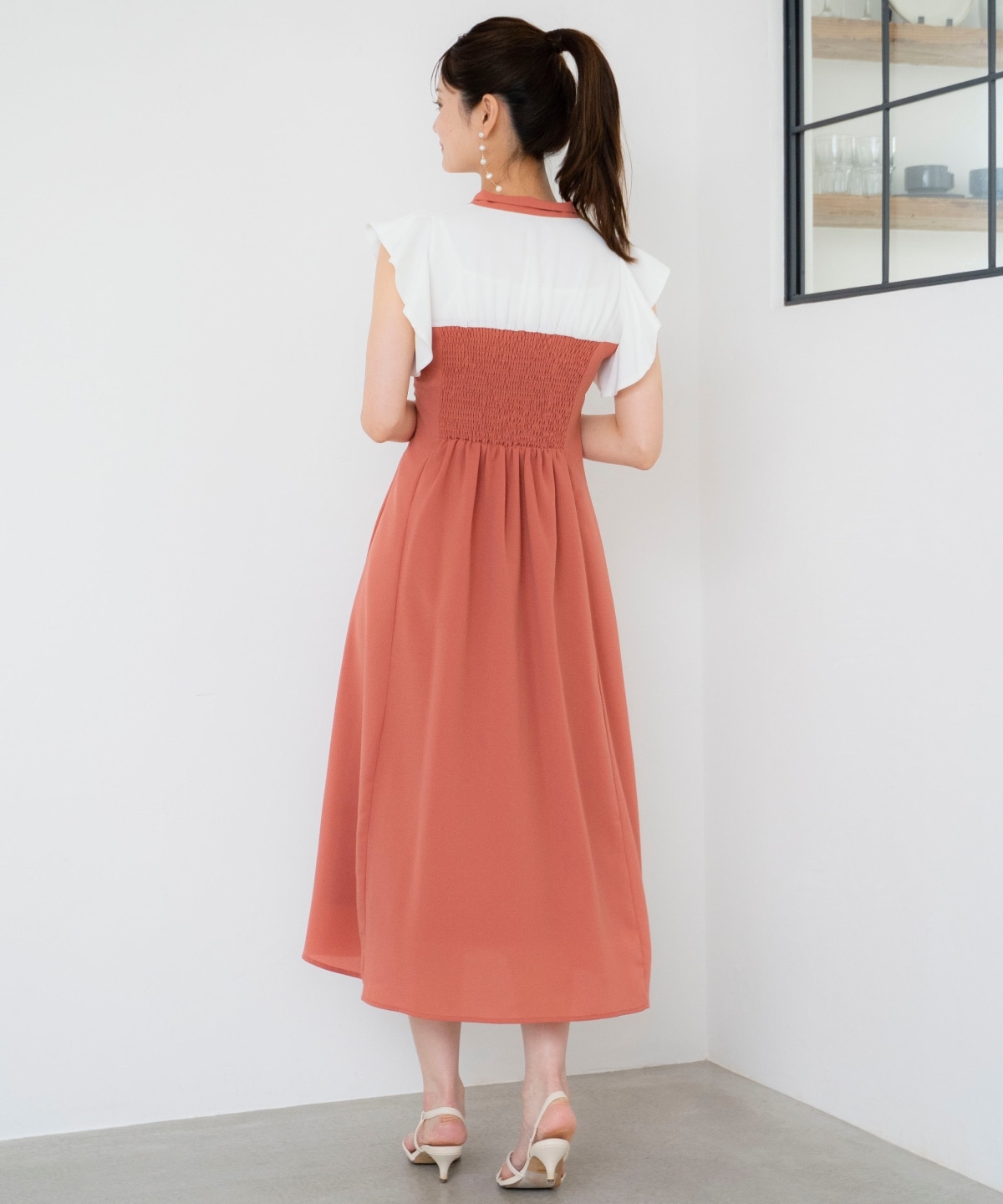 ラッフルノースリーブリボン襟ワンピース