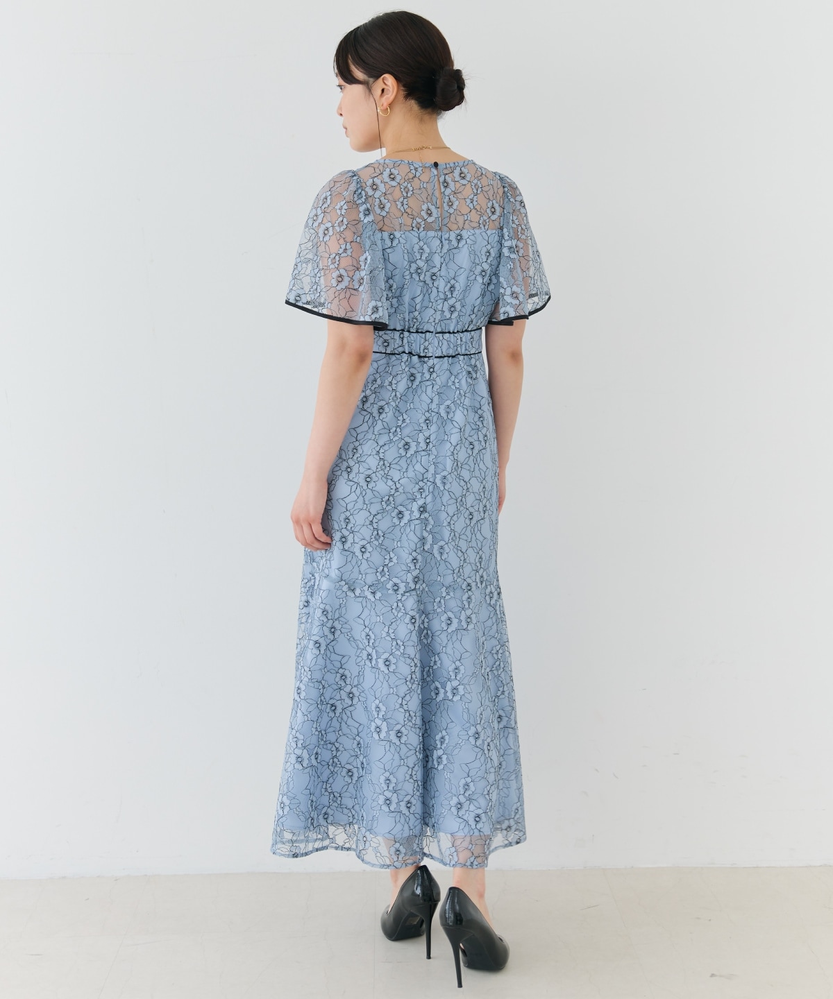 アシメギャザーパイピングレースドレス