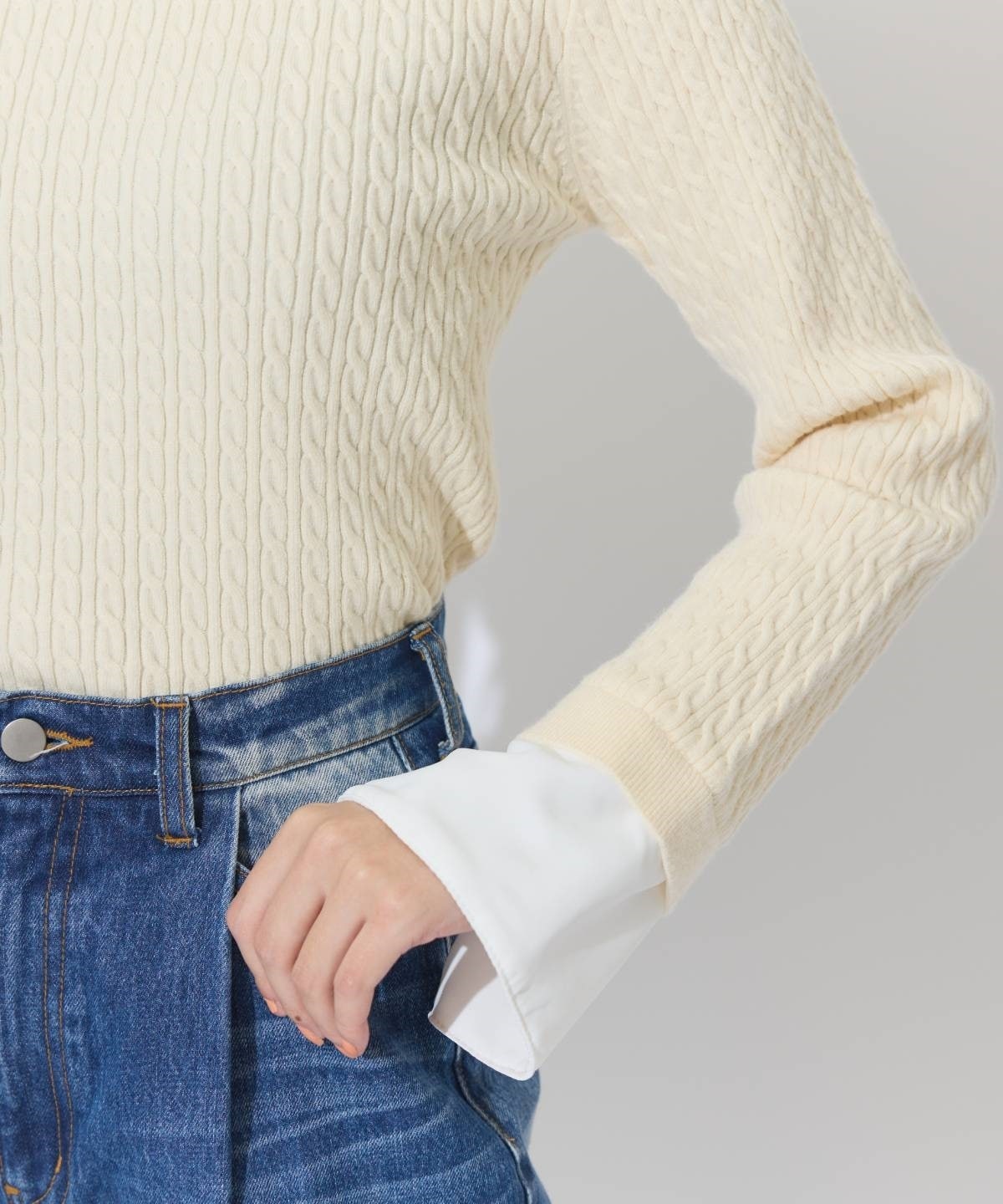 シャツレイヤード風ケーブル編みプルオーバー