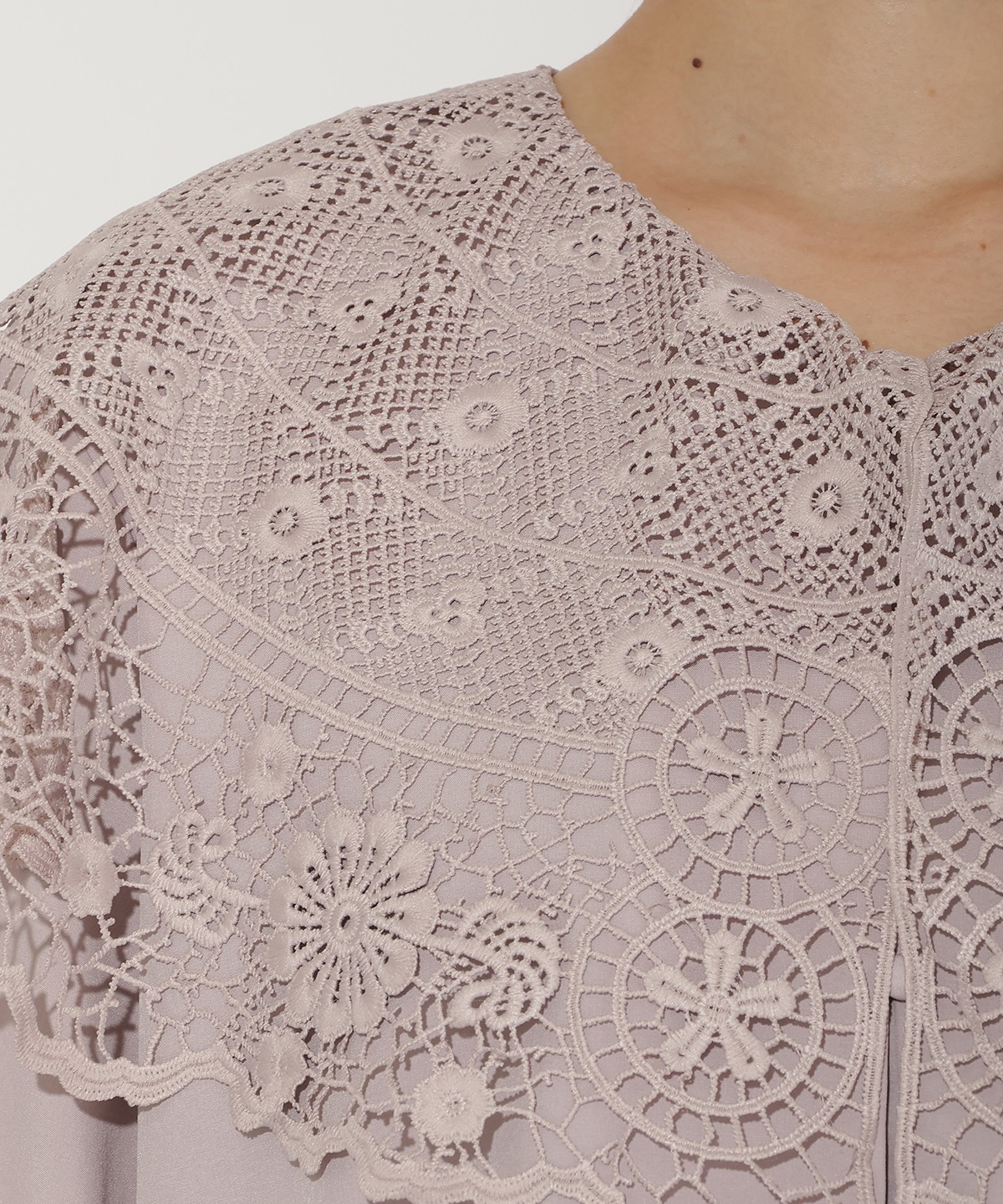 レースカラーブラウス