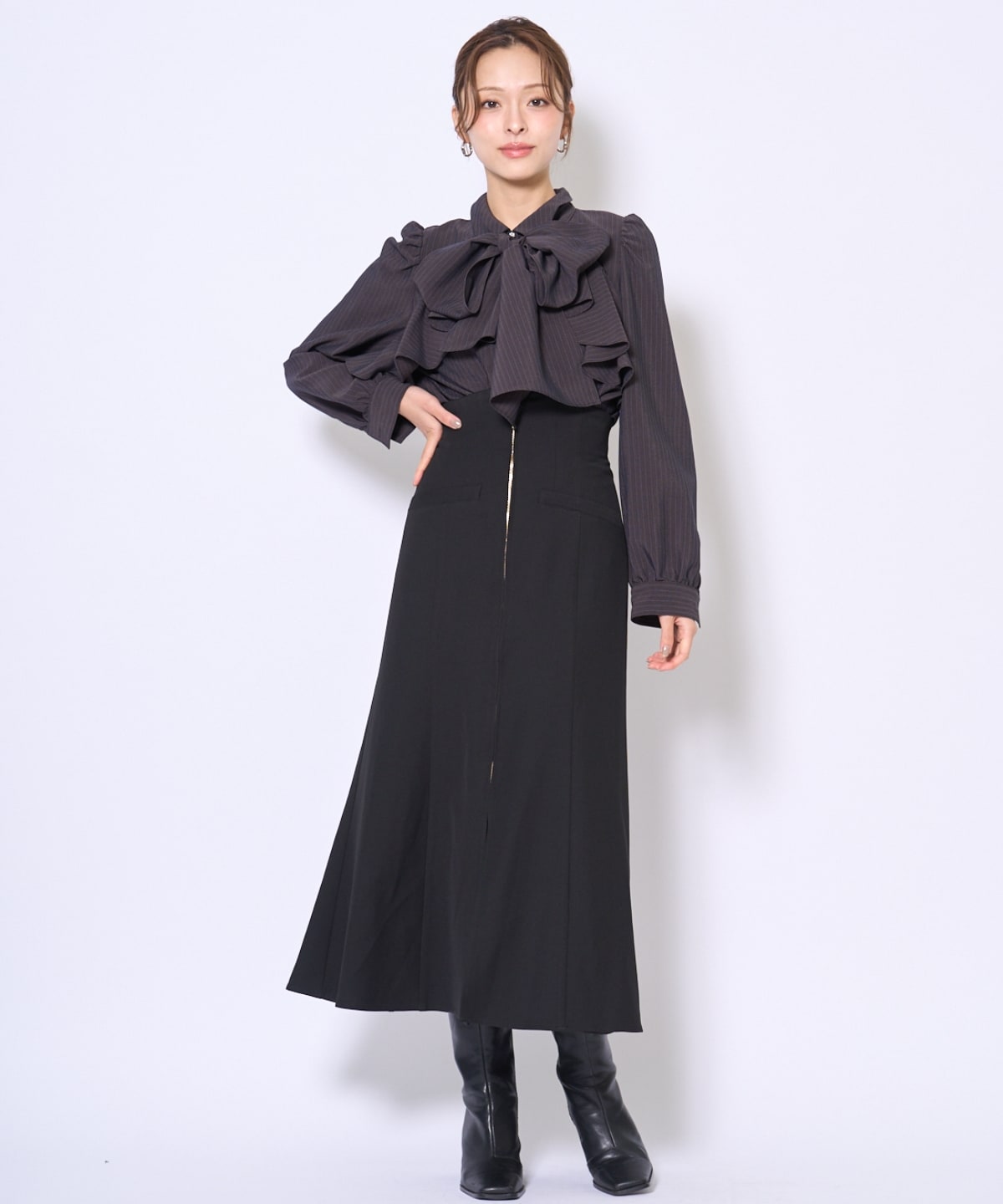 ビジューボタンフリルケープ長袖ブラウス