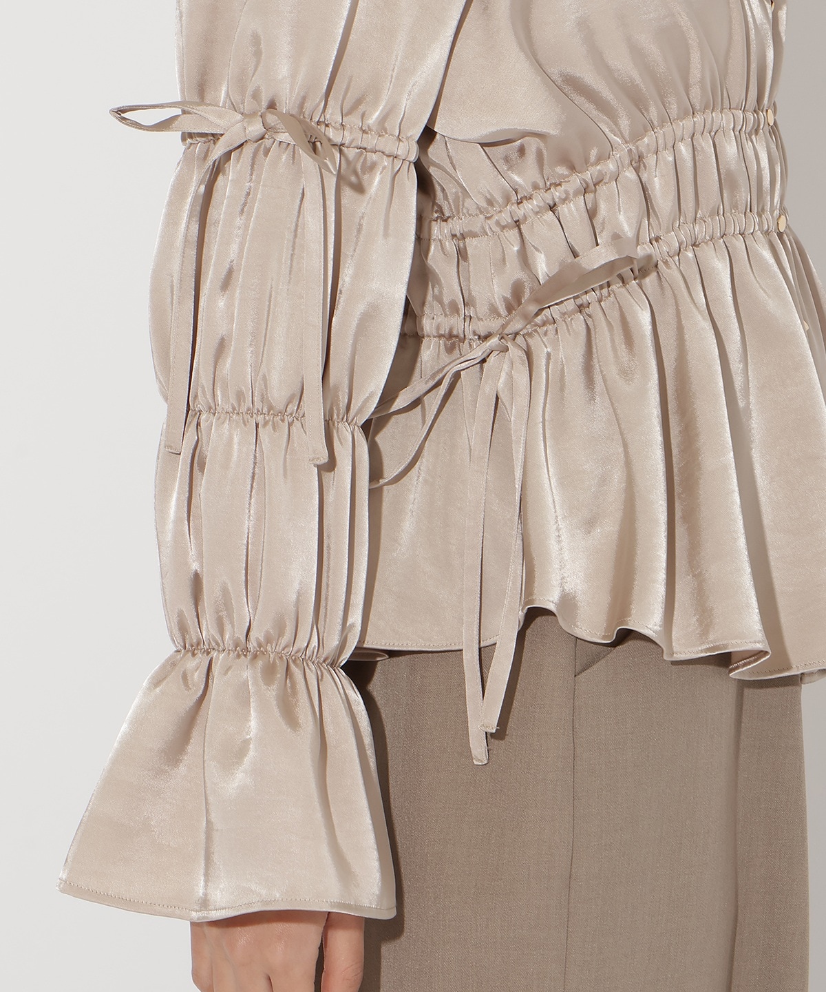 ウエストシャーリングブラウス