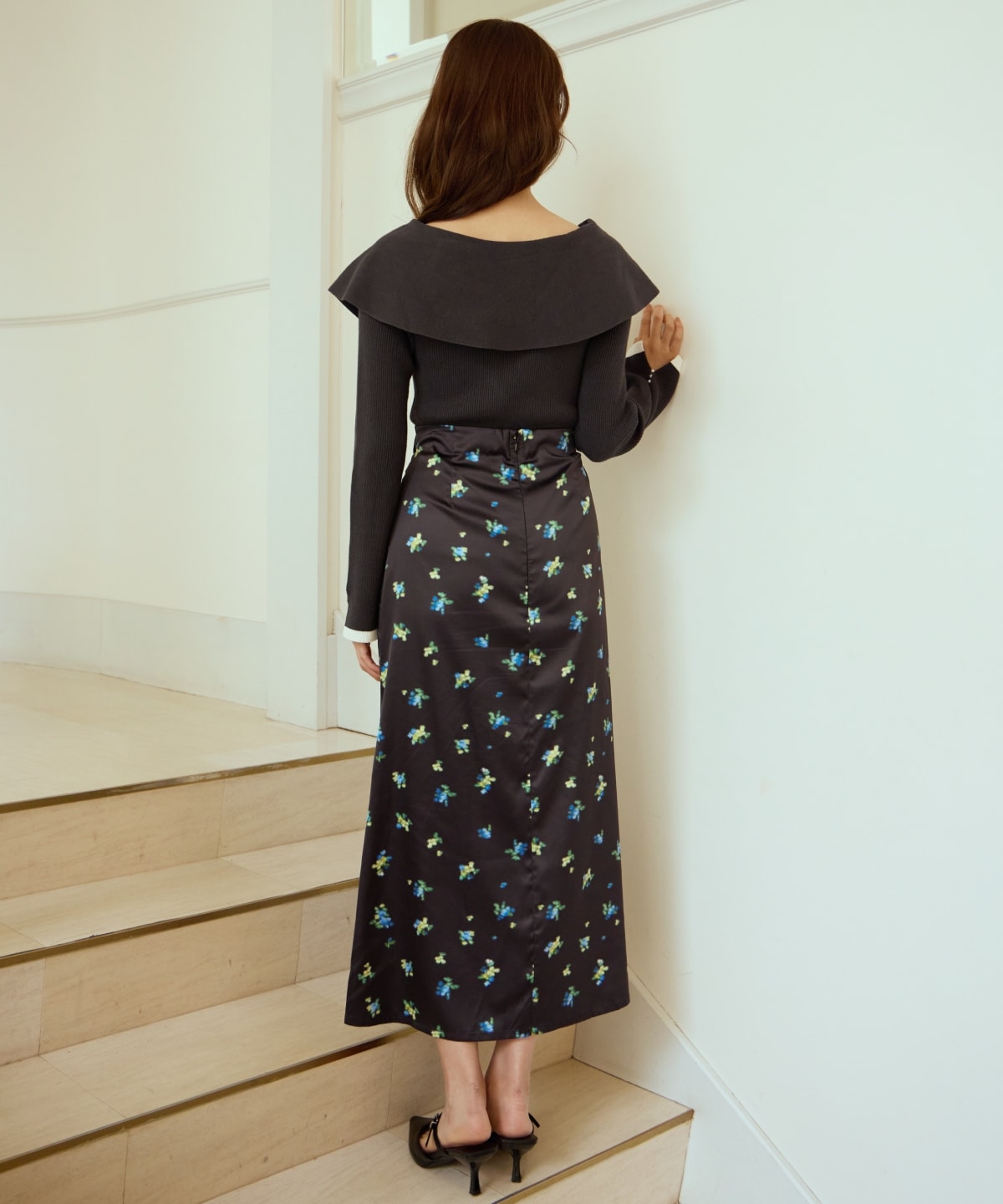 ブラーフラワープリントナロースカート