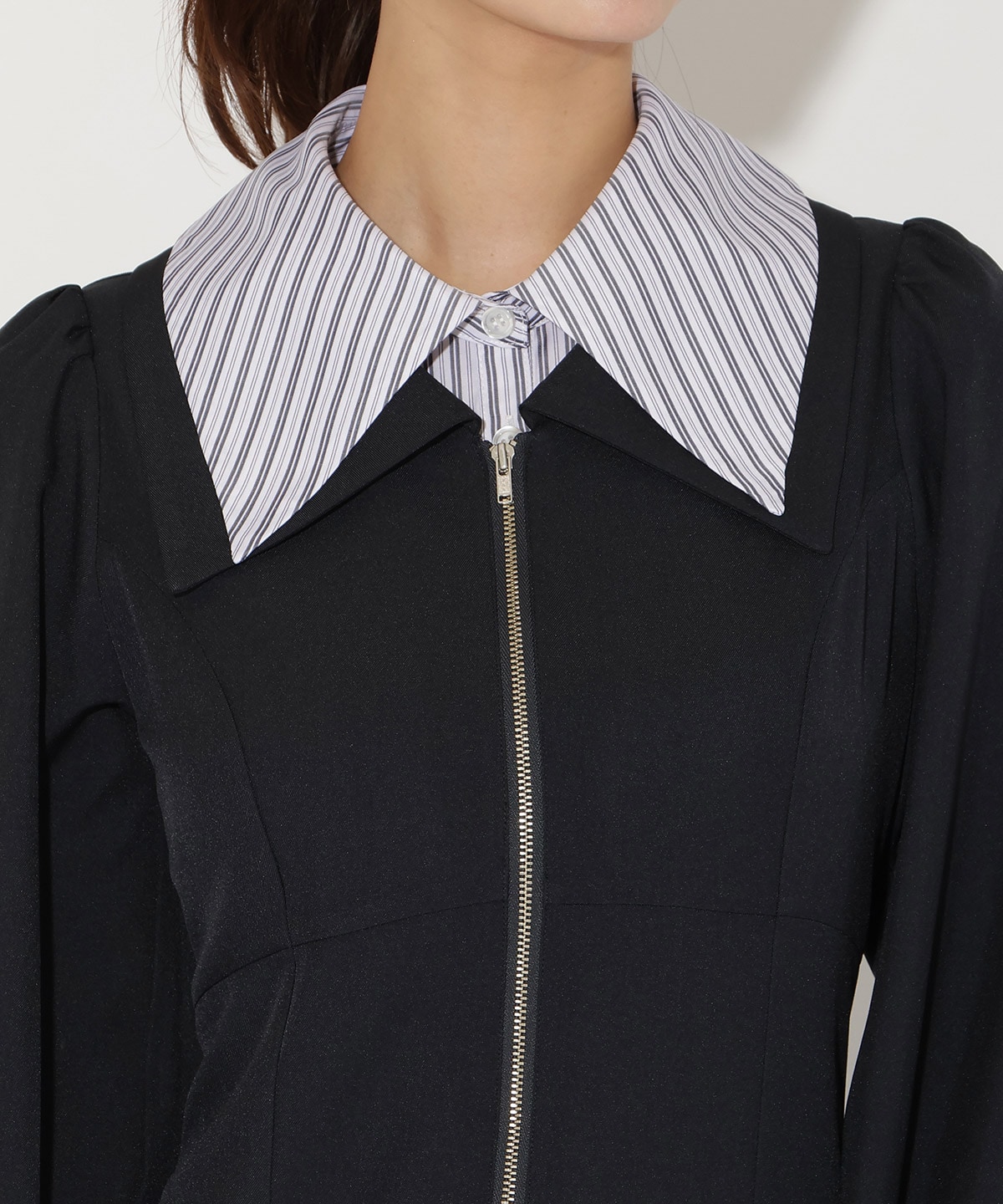 レイヤード襟フロントZIPワンピース