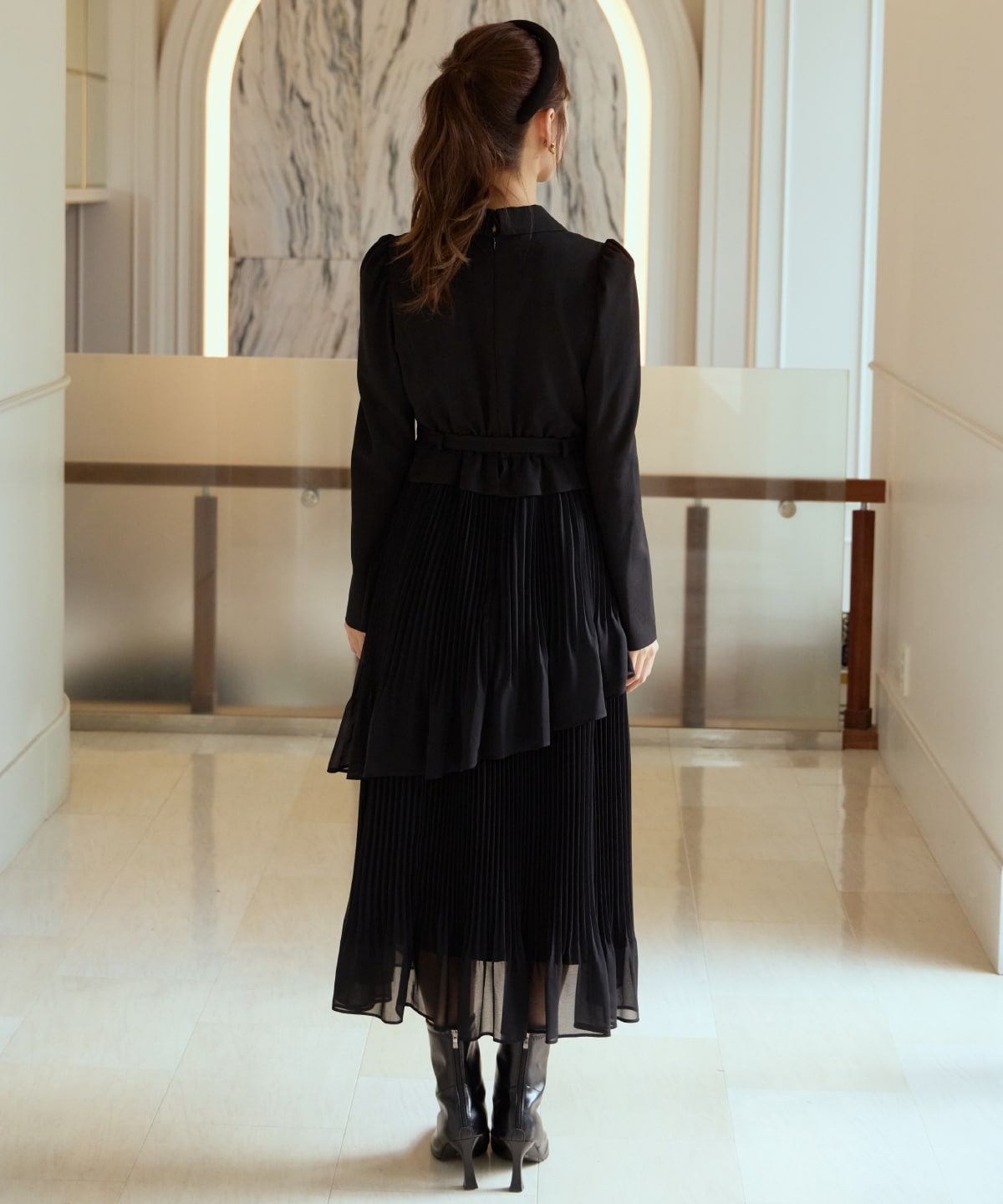 ジャケットレイヤードプリーツワンピース