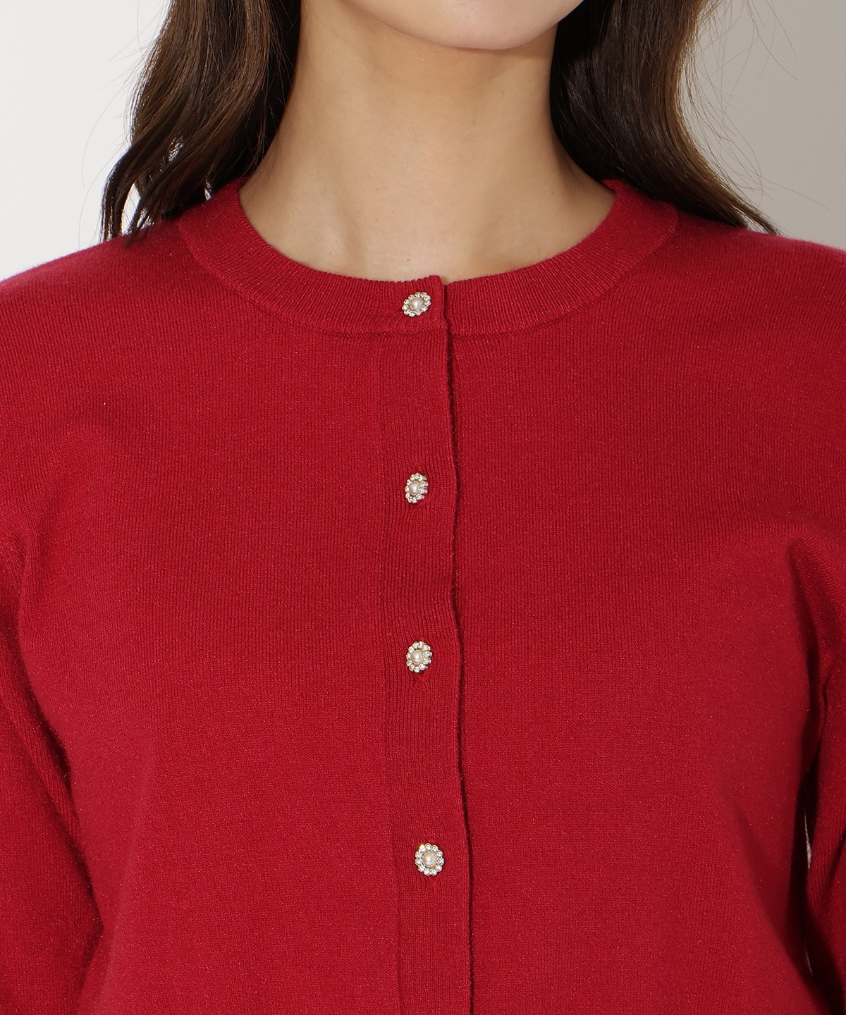 ビジューボタンクルーネックカーディガン