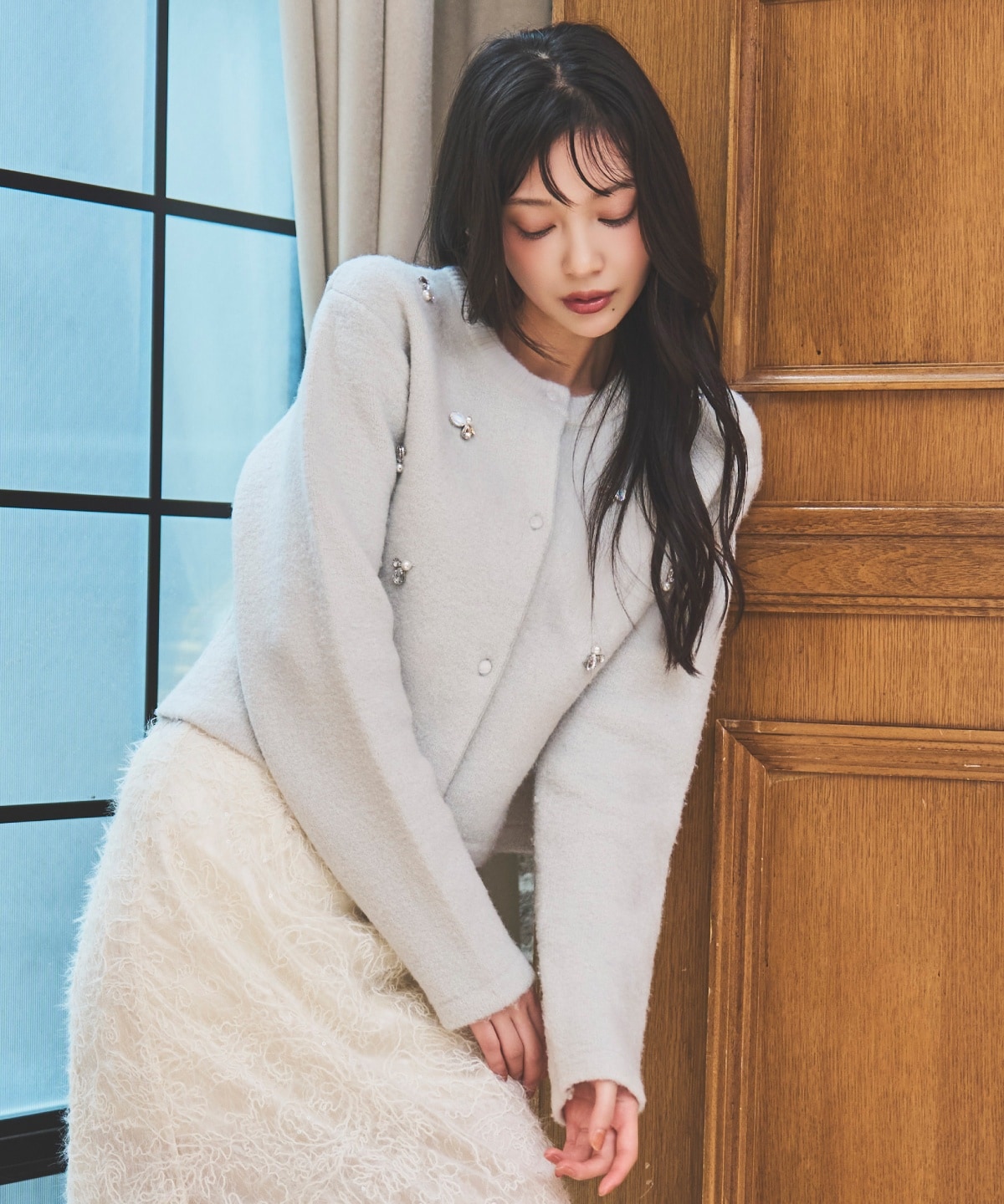 ビジュー付きニットカーディガン