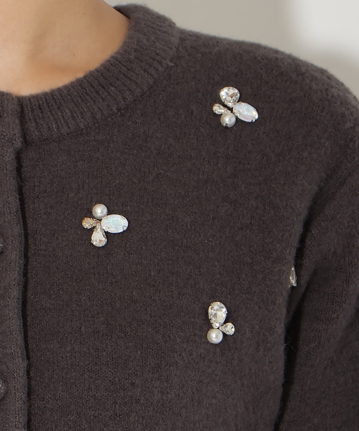 ビジュー付きニットカーディガン