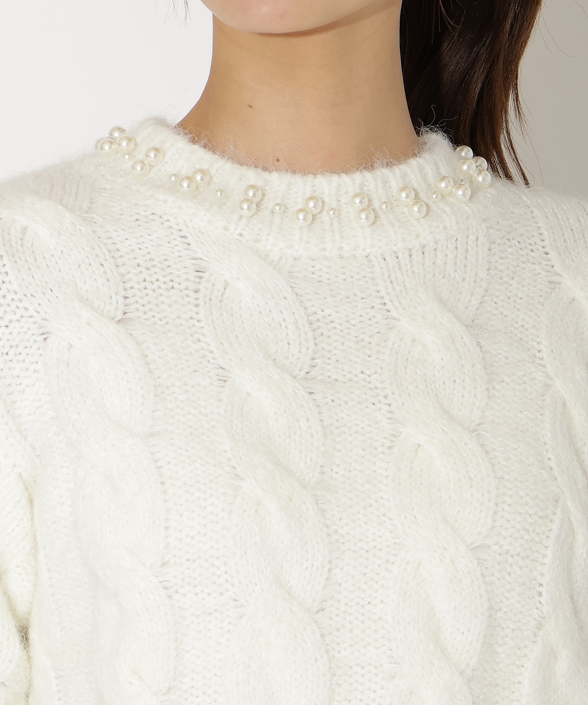 パール襟ケーブルニットプルオーバー