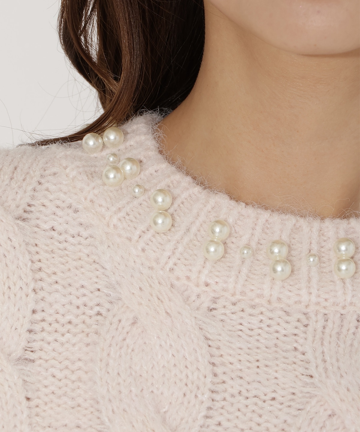 パール襟ケーブルニットプルオーバー