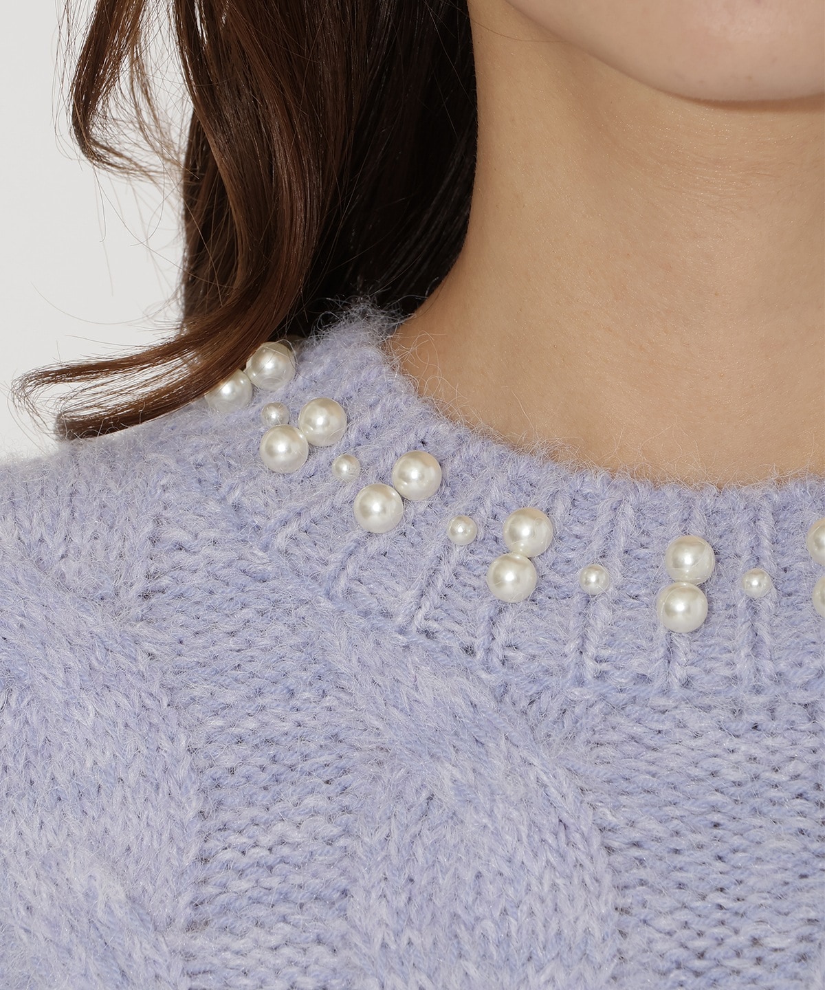 パール襟ケーブルニットプルオーバー