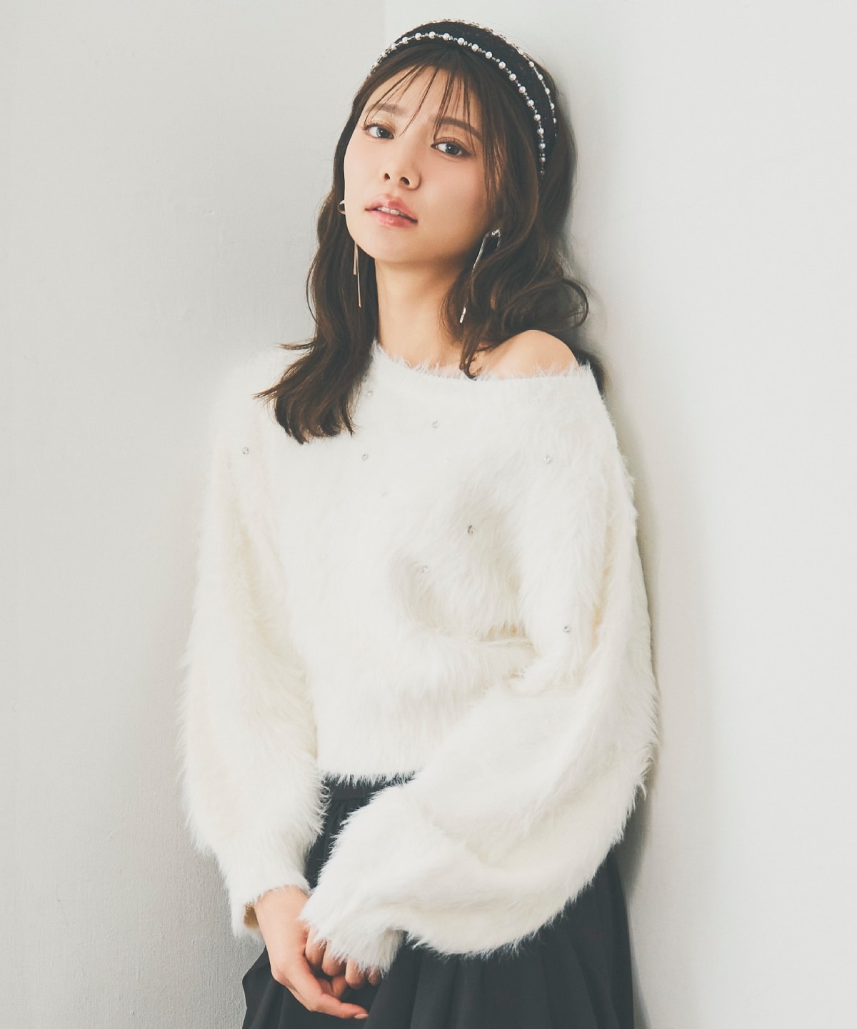 ビジューフェザーニットプルオーバー