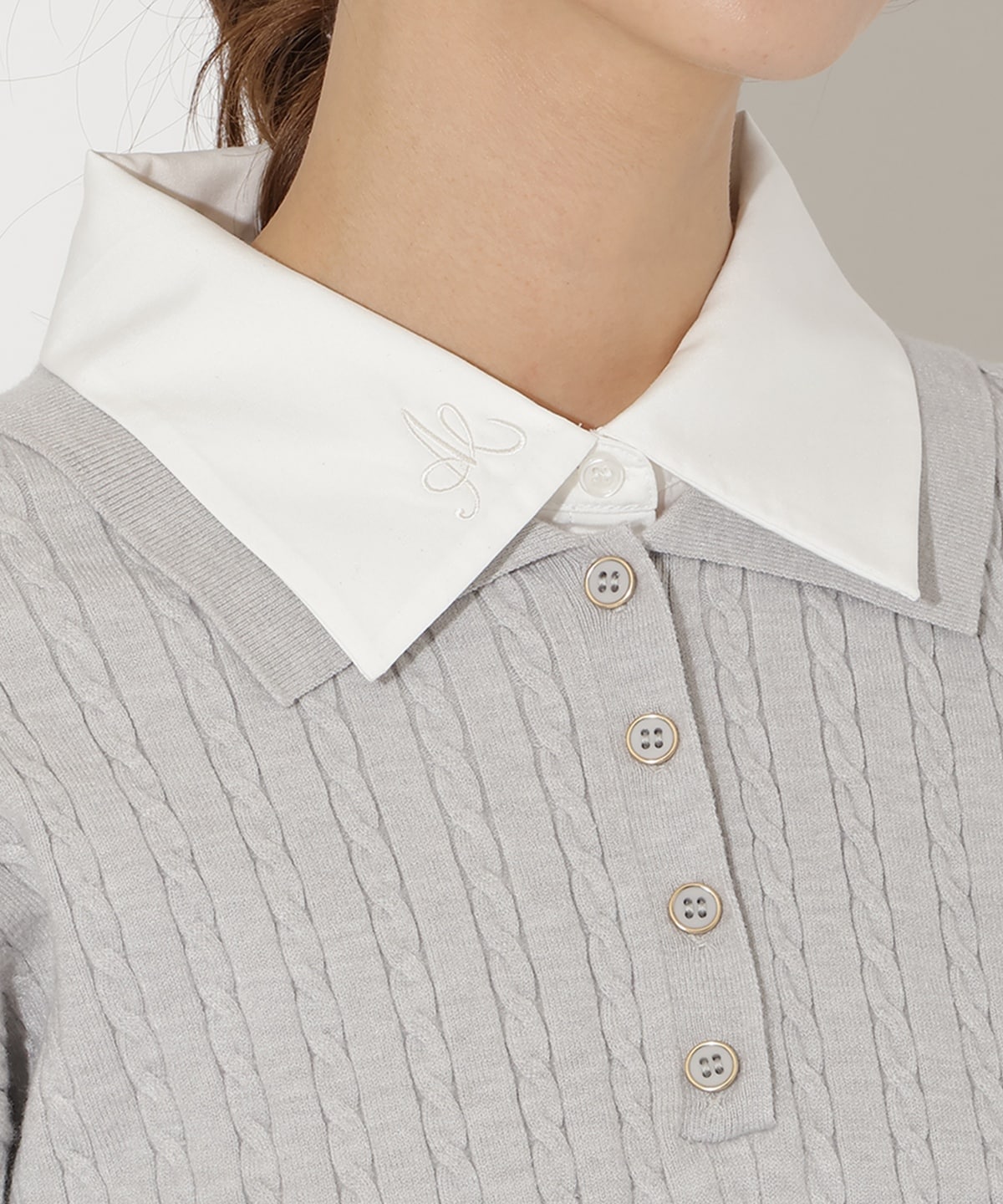 シャツ襟ケーブルニット