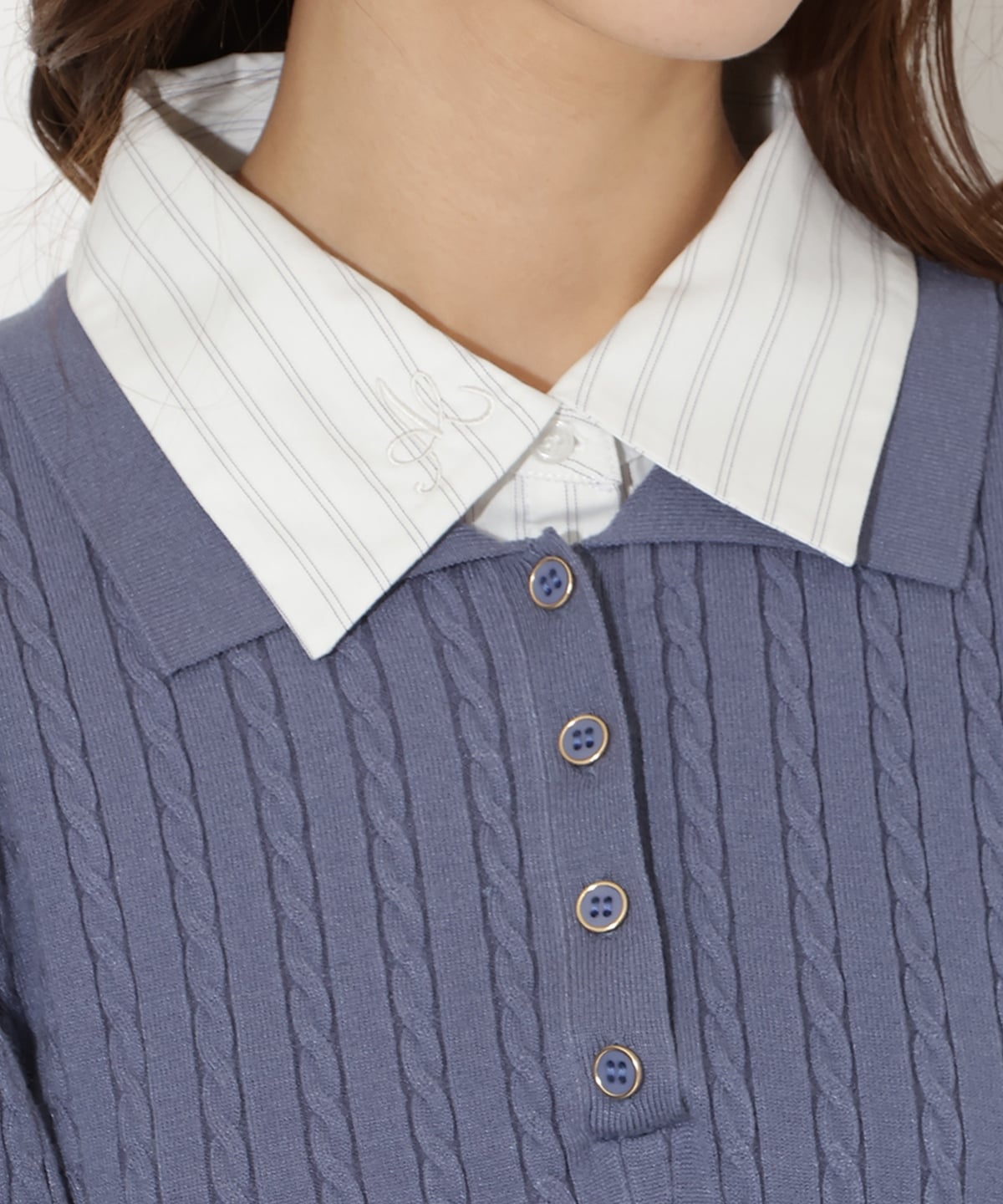 シャツ襟ケーブルニット