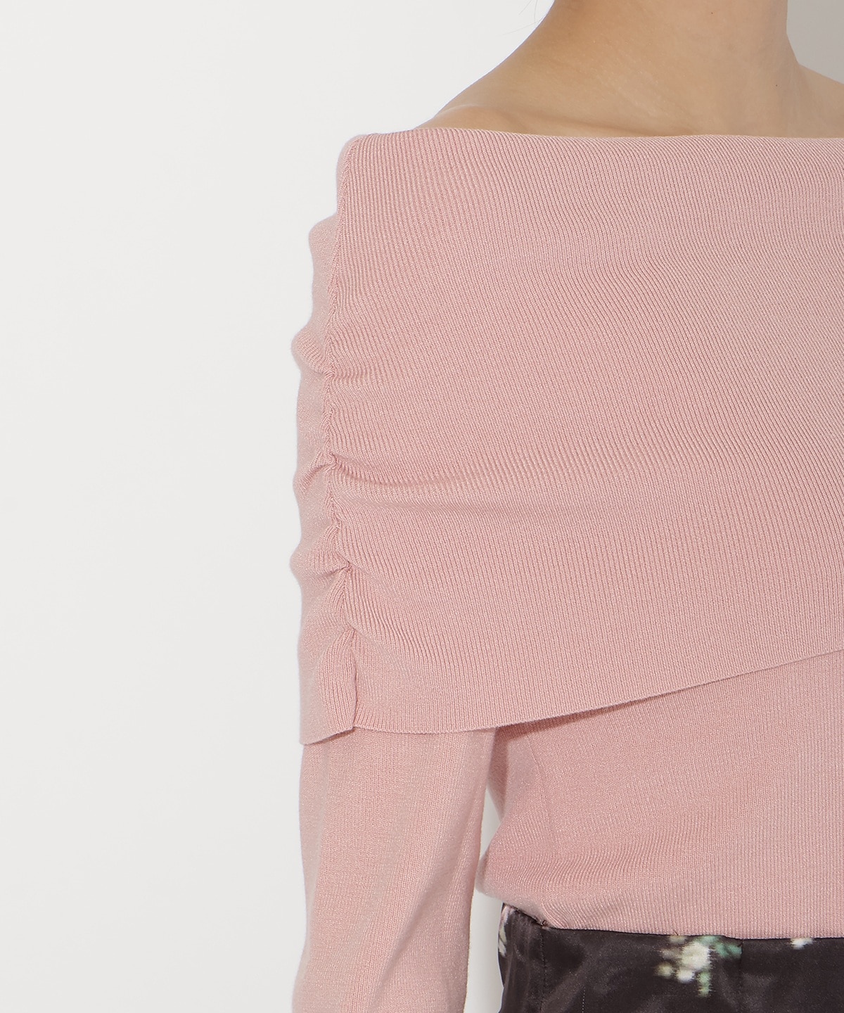 【先行予約受付中】オフショルプルオーバー