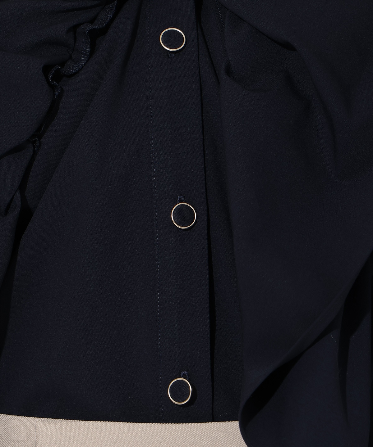 【先行予約受付中】フリルクロスブラウス