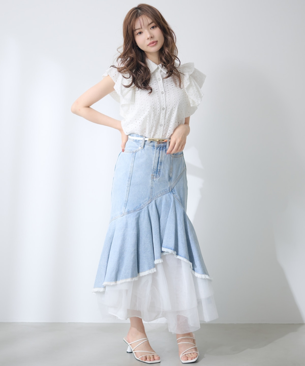 オーバーレース袖タックブラウス