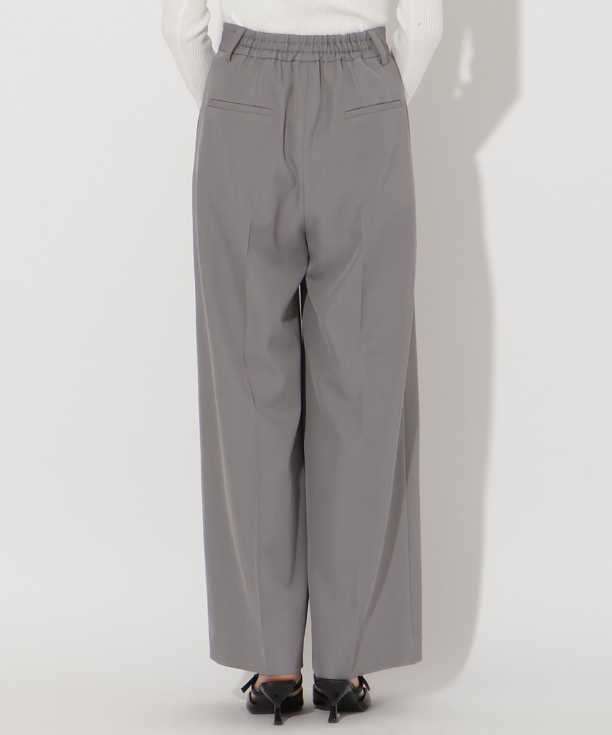 【先行予約受付中】タックワイドパンツ
