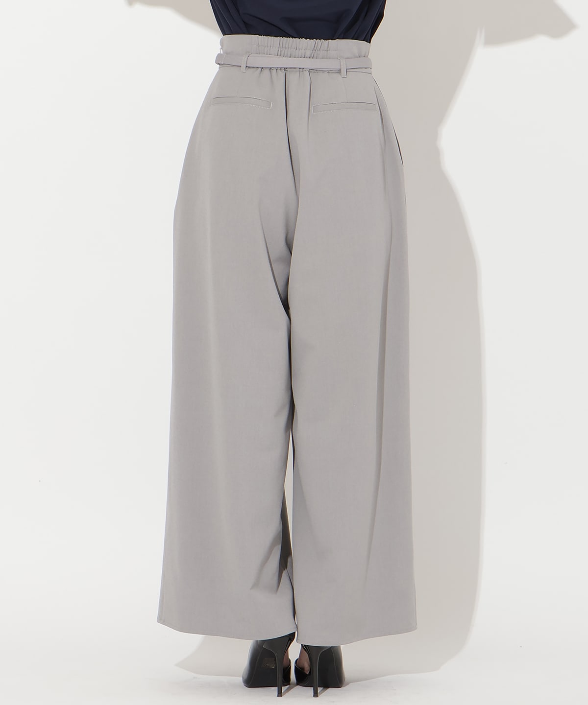 【先行予約受付中】ハイウエストタックワイドパンツ