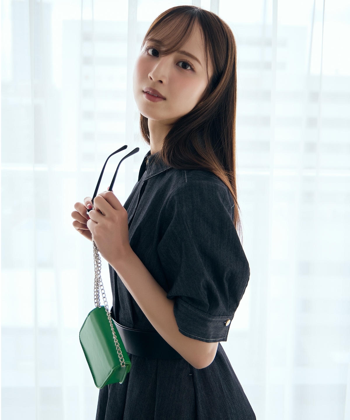 【先行予約受付中】ベルト付き５分袖デニムワンピース