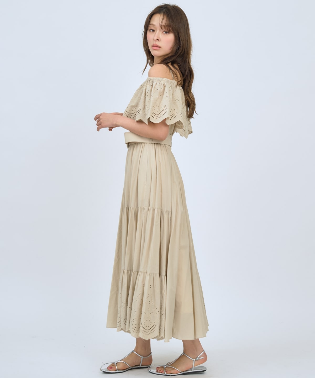 レースオフショルティアードワンピース