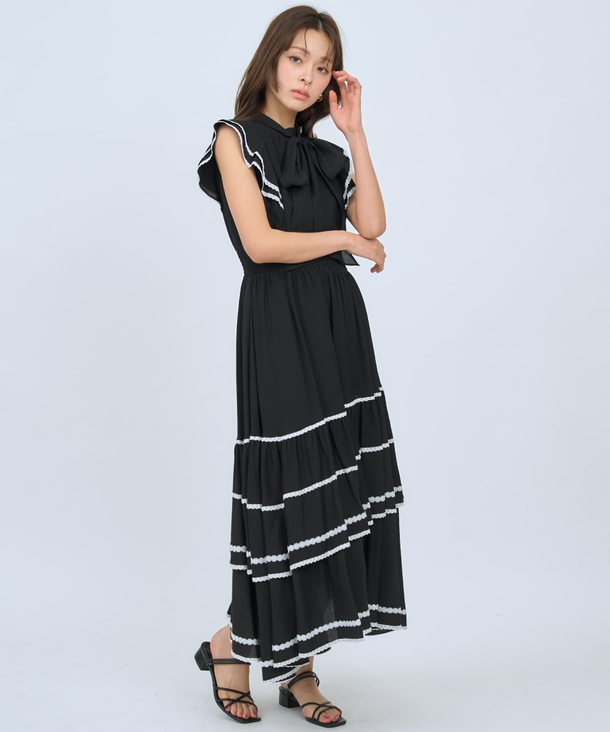 レーストリミングティアードワンピース