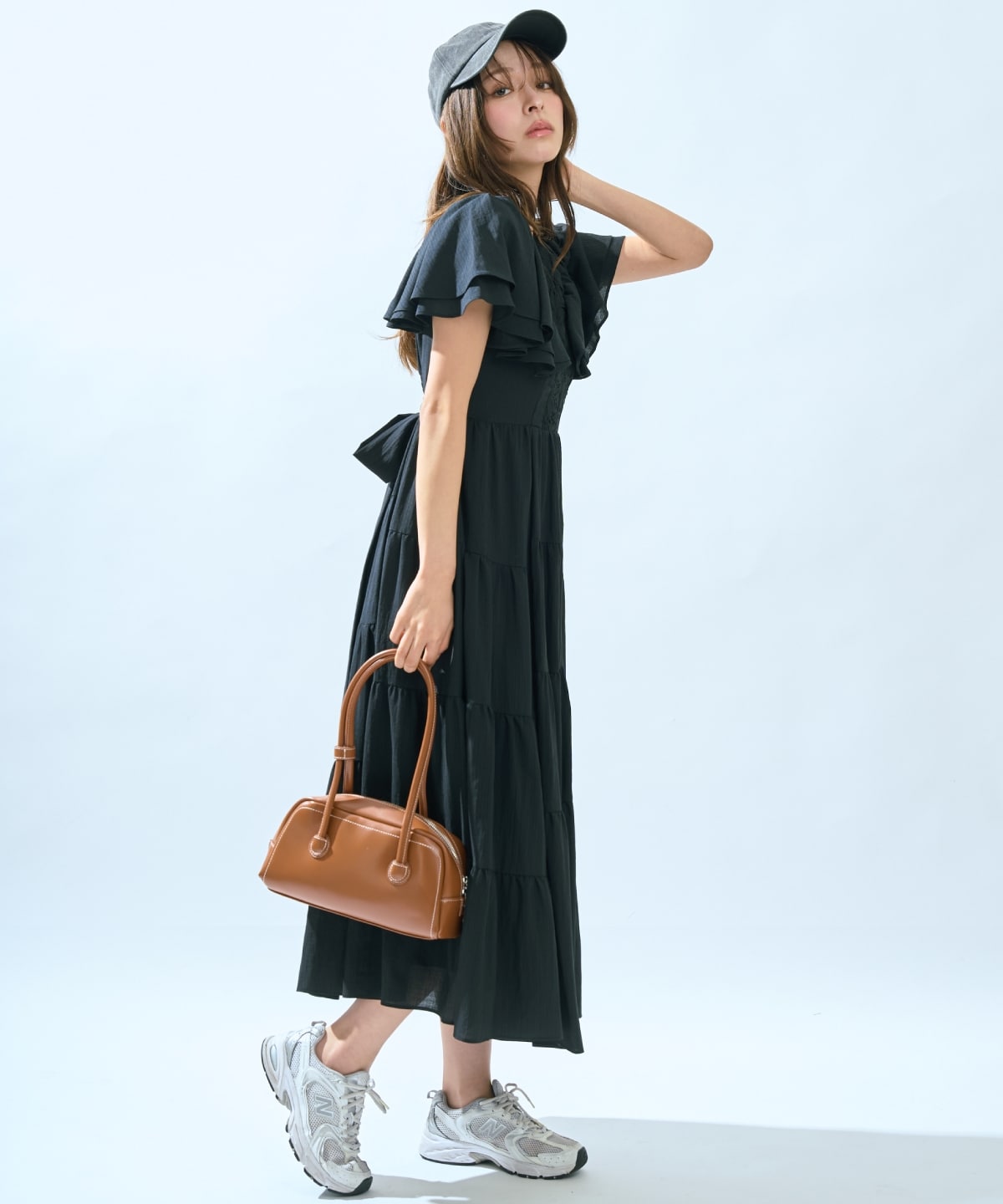 【先行予約受付中】Vネック襟レースティアードワンピース