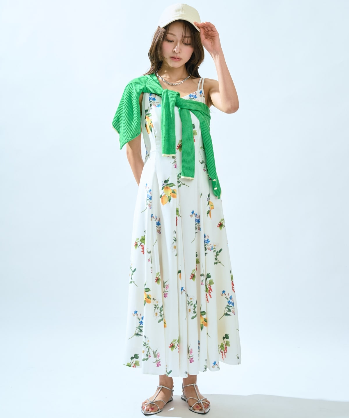 【5/14(木)一部店舗先行発売】フルーツ×フラワープリントワンピース