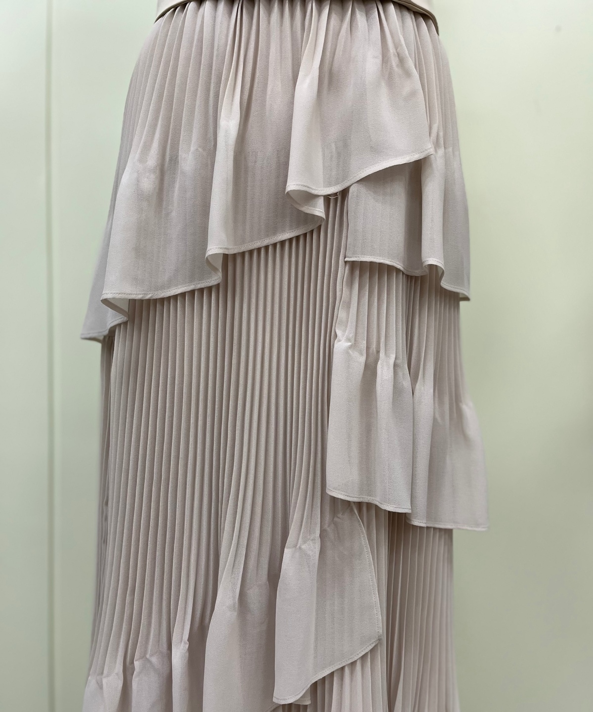 【先行予約受付中】ジャケットレイヤードプリーツワンピース