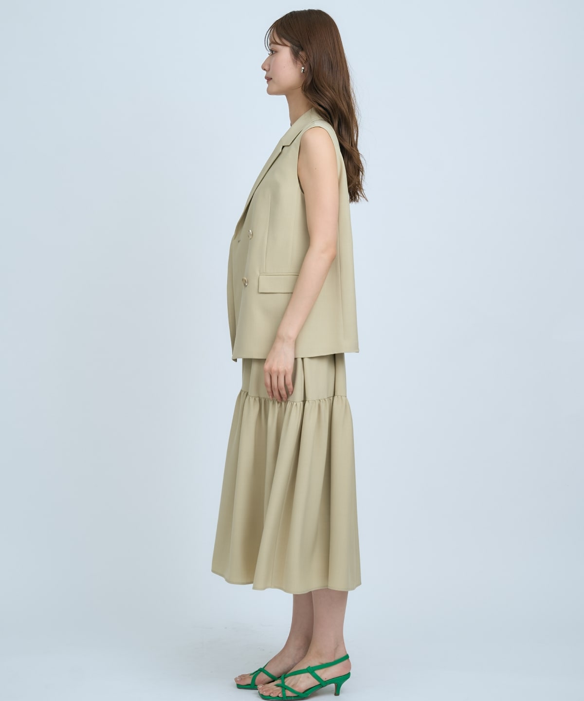 テーラードジレ×ティアードキャミワンピース