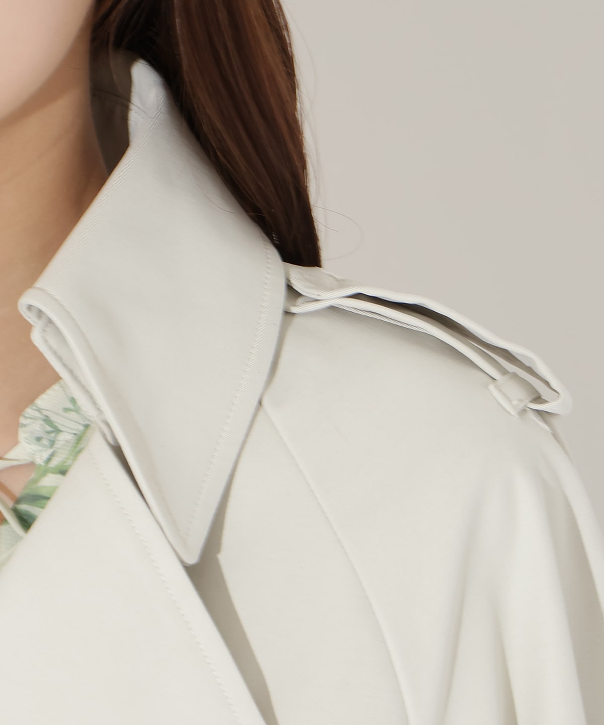 【先行予約受付中】ミドル丈トレンチコート