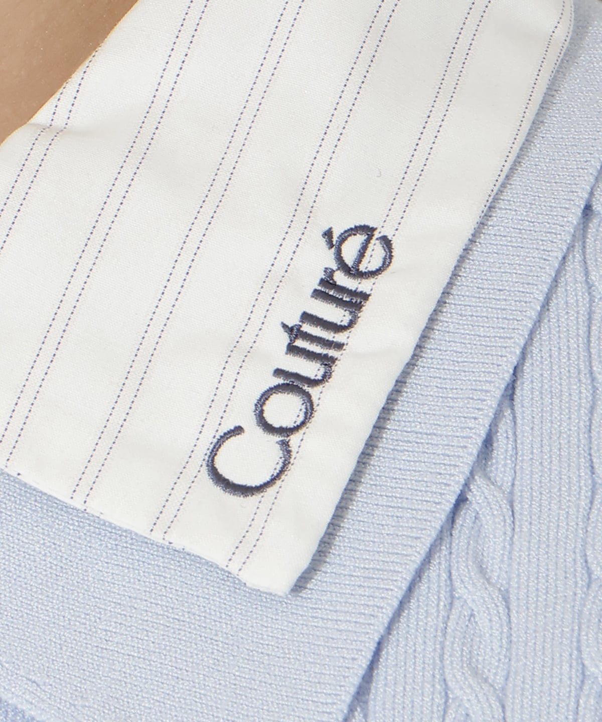 【先行予約受付中】シャツレイヤード風ケーブルカーディガン