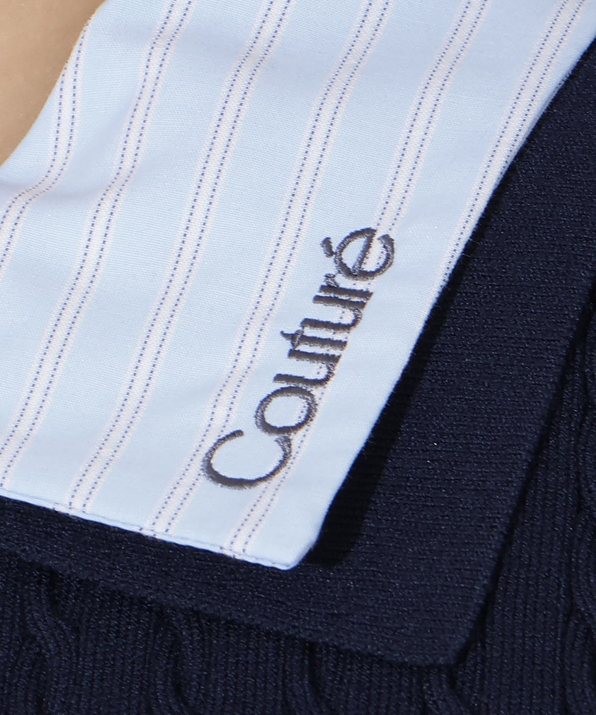 【先行予約受付中】シャツレイヤード風ケーブルカーディガン