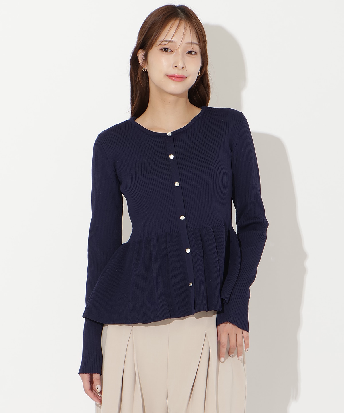 【先行予約受付中】シャツ襟付きペプラムニットプルオーバー